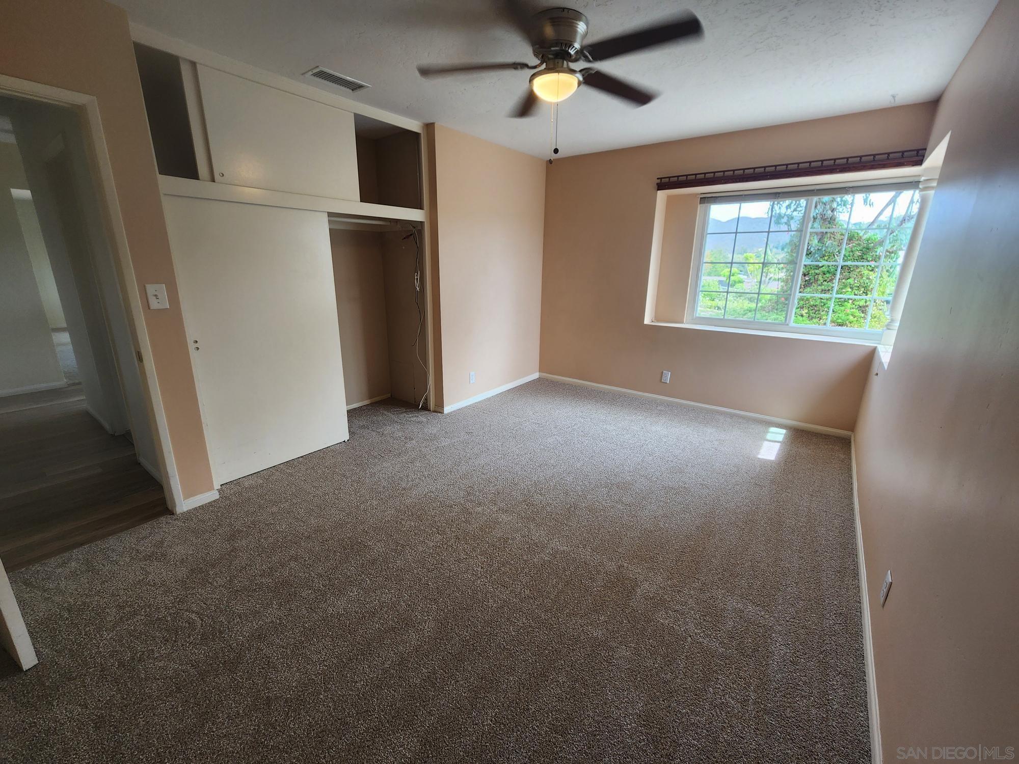 Detail Gallery Image 12 of 22 For 1972  Buena Creek Rd, Vista,  CA 92084 - 3 Beds | 2 Baths