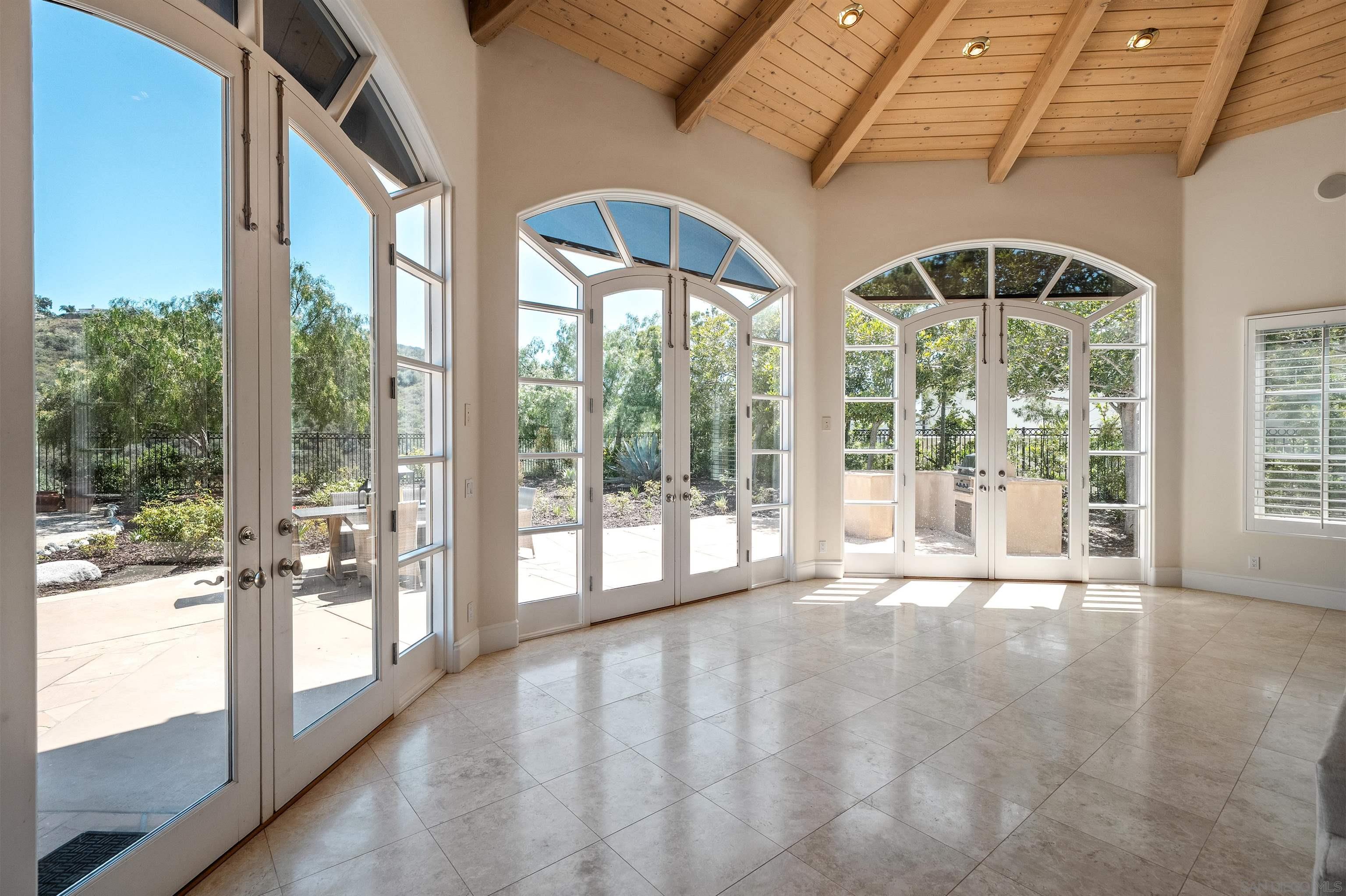 Detail Gallery Image 13 of 41 For 4695  Rancho Verde Trl, San Diego,  CA 92130 - 6 Beds | 5/1 Baths