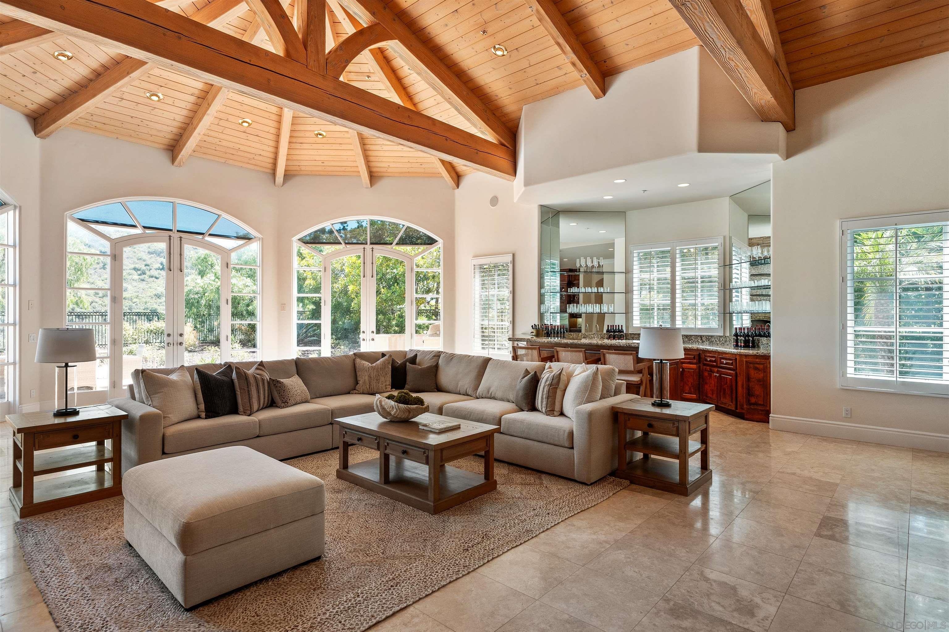 Detail Gallery Image 14 of 41 For 4695  Rancho Verde Trl, San Diego,  CA 92130 - 6 Beds | 5/1 Baths