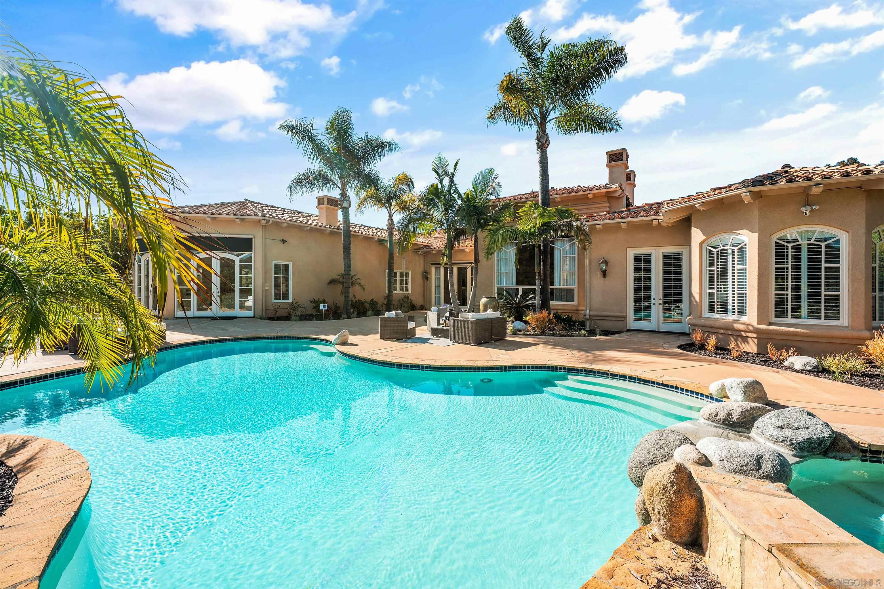 Detail Gallery Image 7 of 41 For 4695  Rancho Verde Trl, San Diego,  CA 92130 - 6 Beds | 5/1 Baths