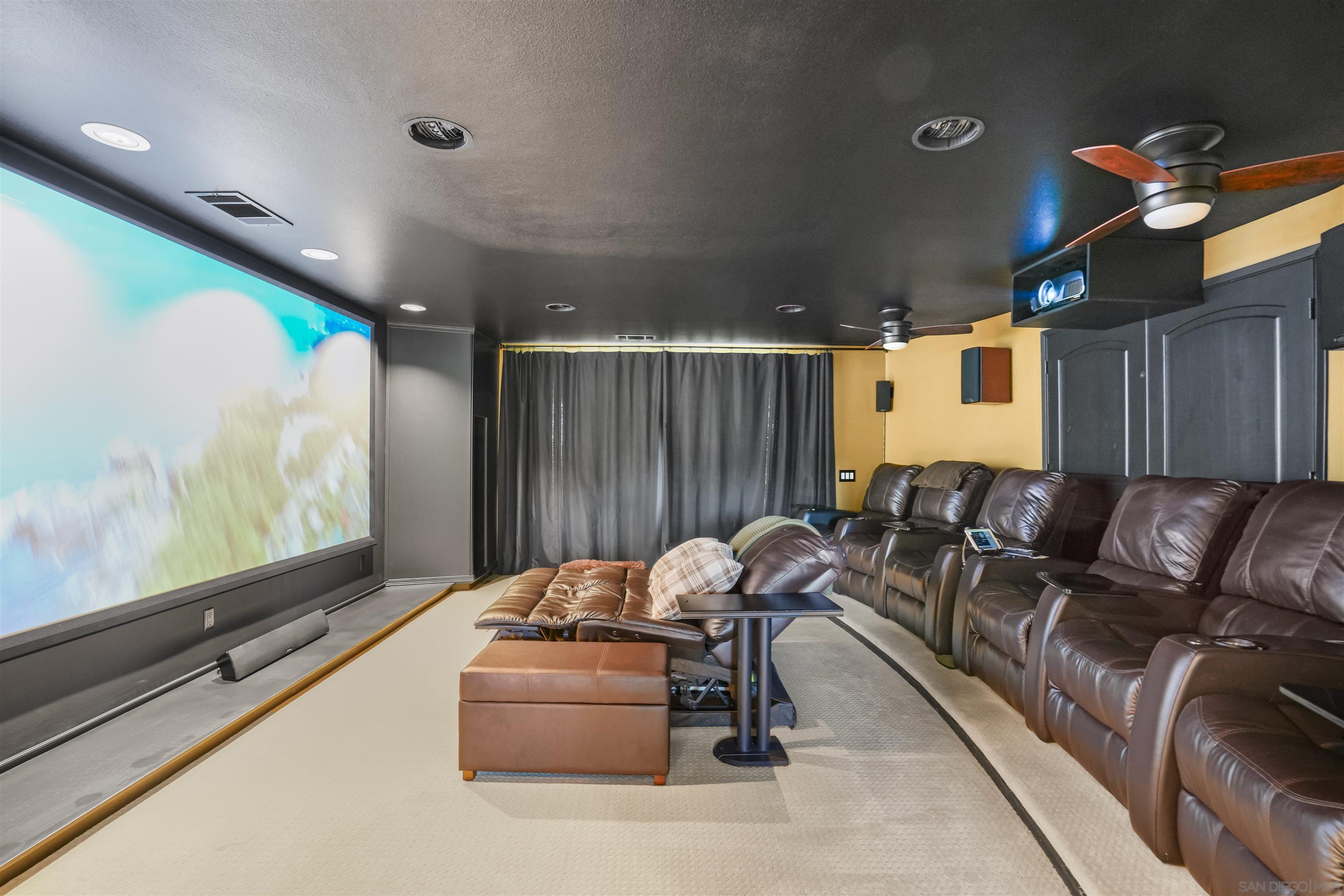 Detail Gallery Image 23 of 41 For 22590  Canyon Lake Drive South, Sun City,  CA 92587 - 5 Beds | 2/1 Baths