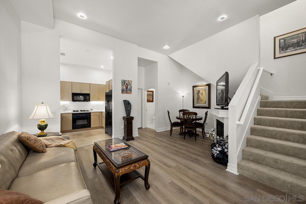 Front Image Thumbnail for SD250039275