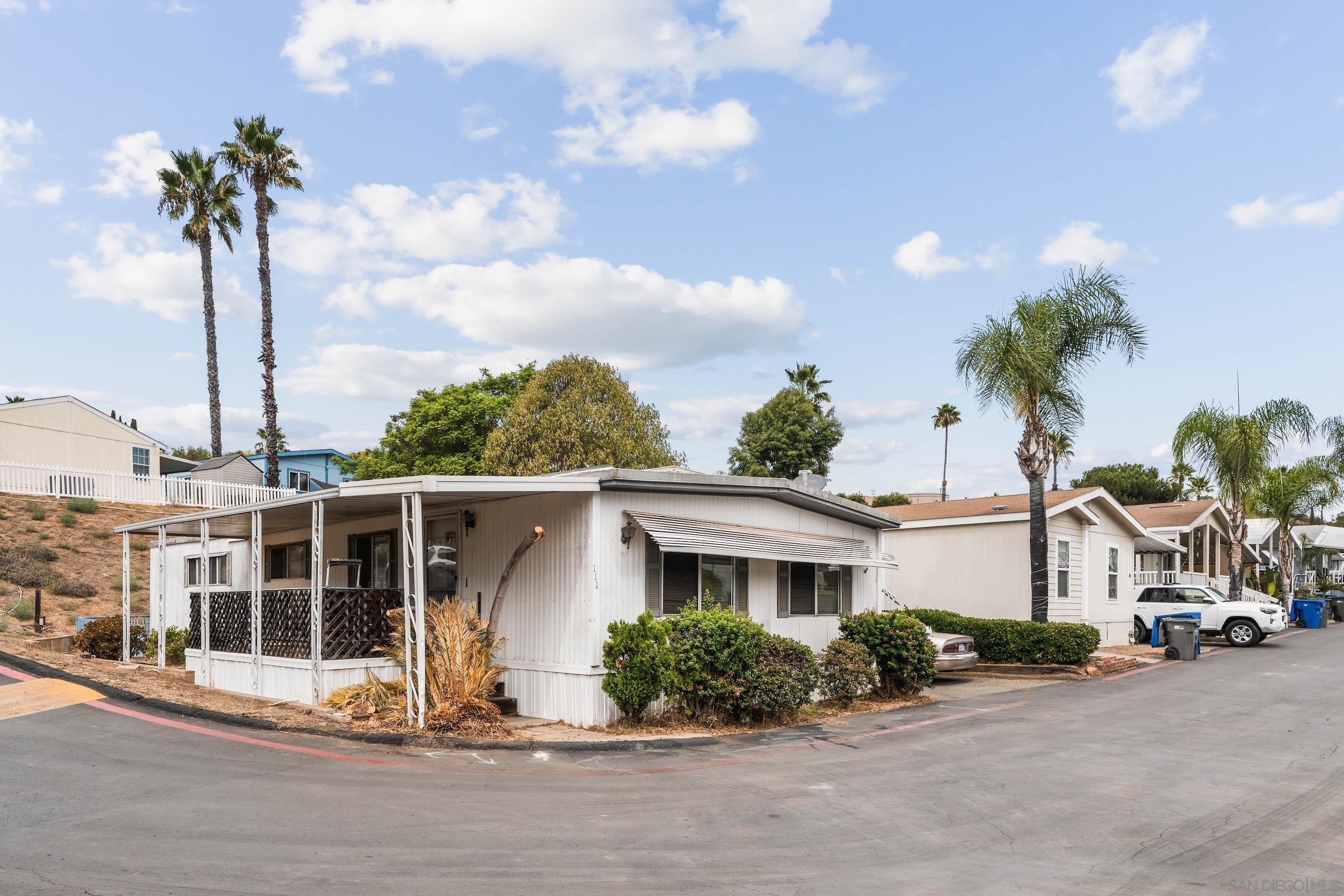 Front Image Thumbnail for SD250039285