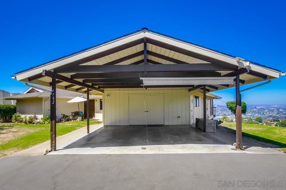 Detail Gallery Image 6 of 56 For 4742  Mount Helix Drive, La Mesa,  CA 91941 - 4 Beds | 3 Baths