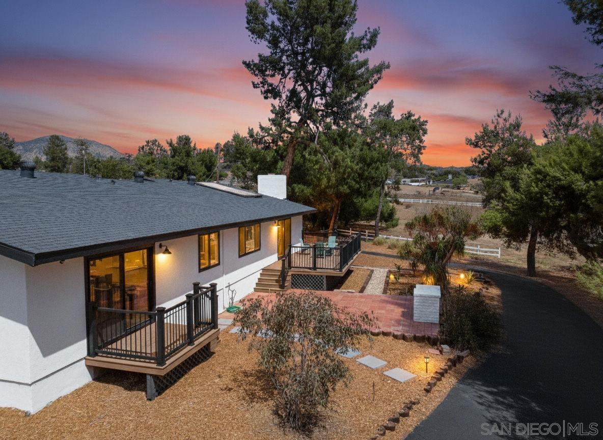 Front Image Thumbnail for SD250039329