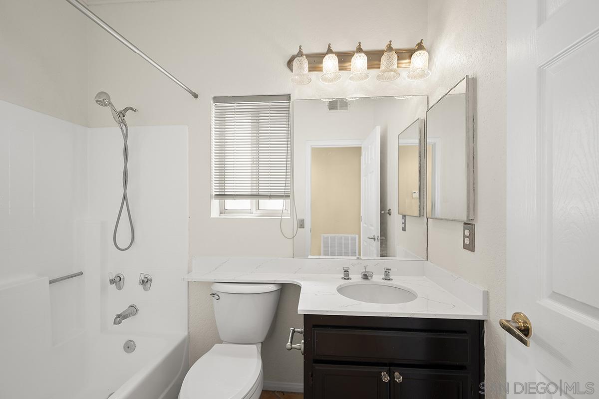 Detail Gallery Image 20 of 38 For 10897  Caminito Alto, San Diego,  CA 92131 - 4 Beds | 3 Baths