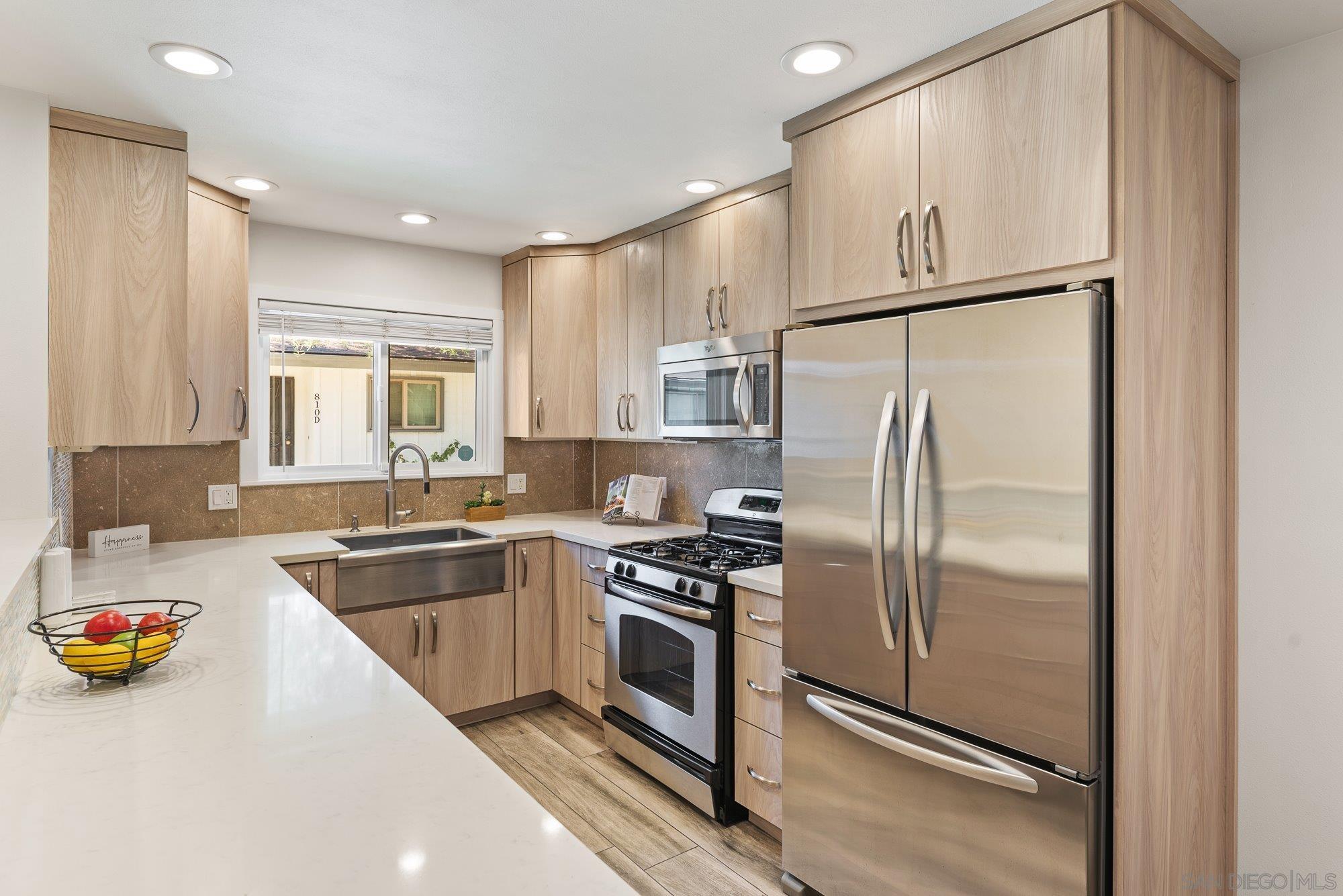 Front Image Thumbnail for SD250039344