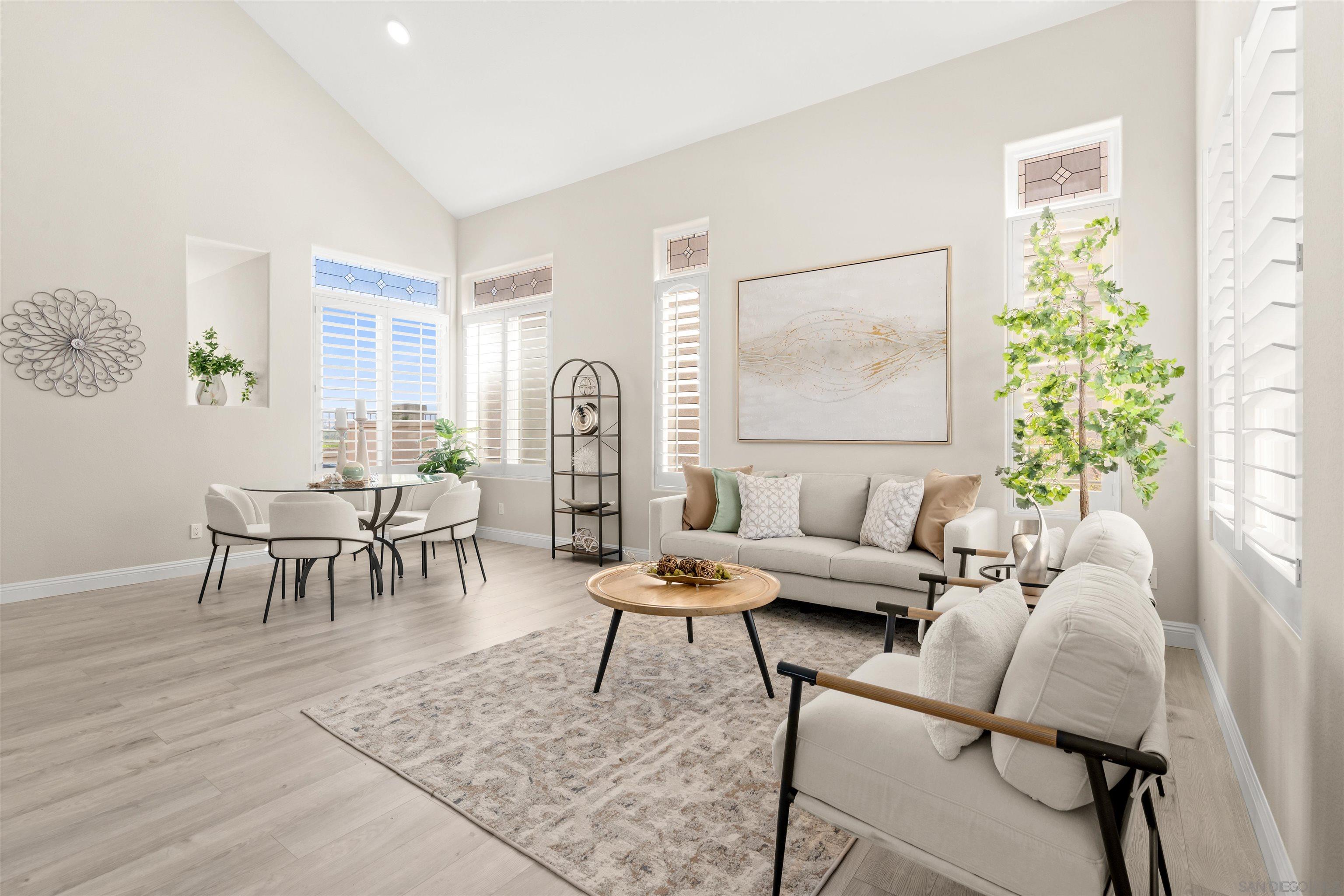 Front Image Thumbnail for SD250039357