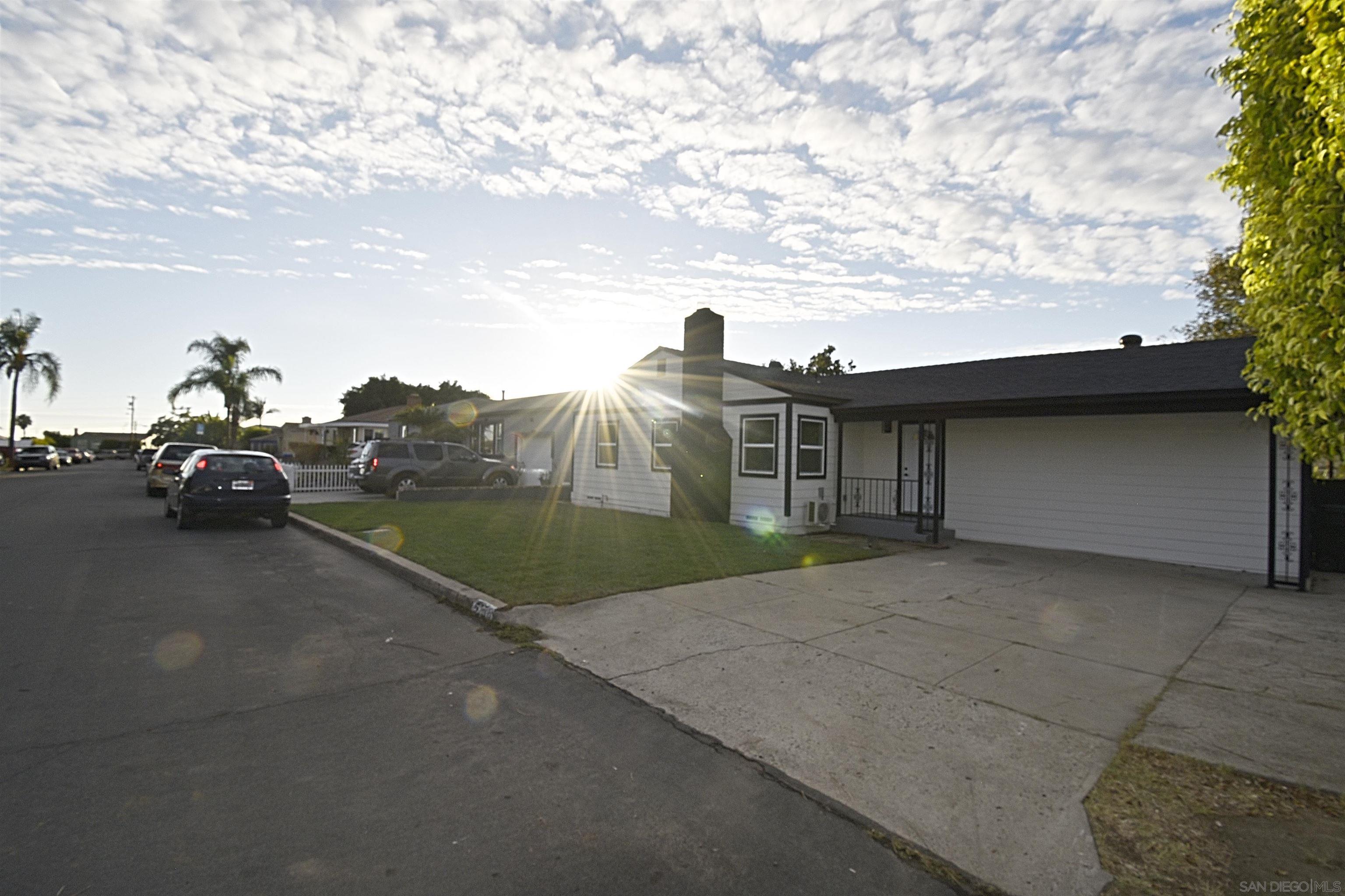 Front Image Thumbnail for SD250039372