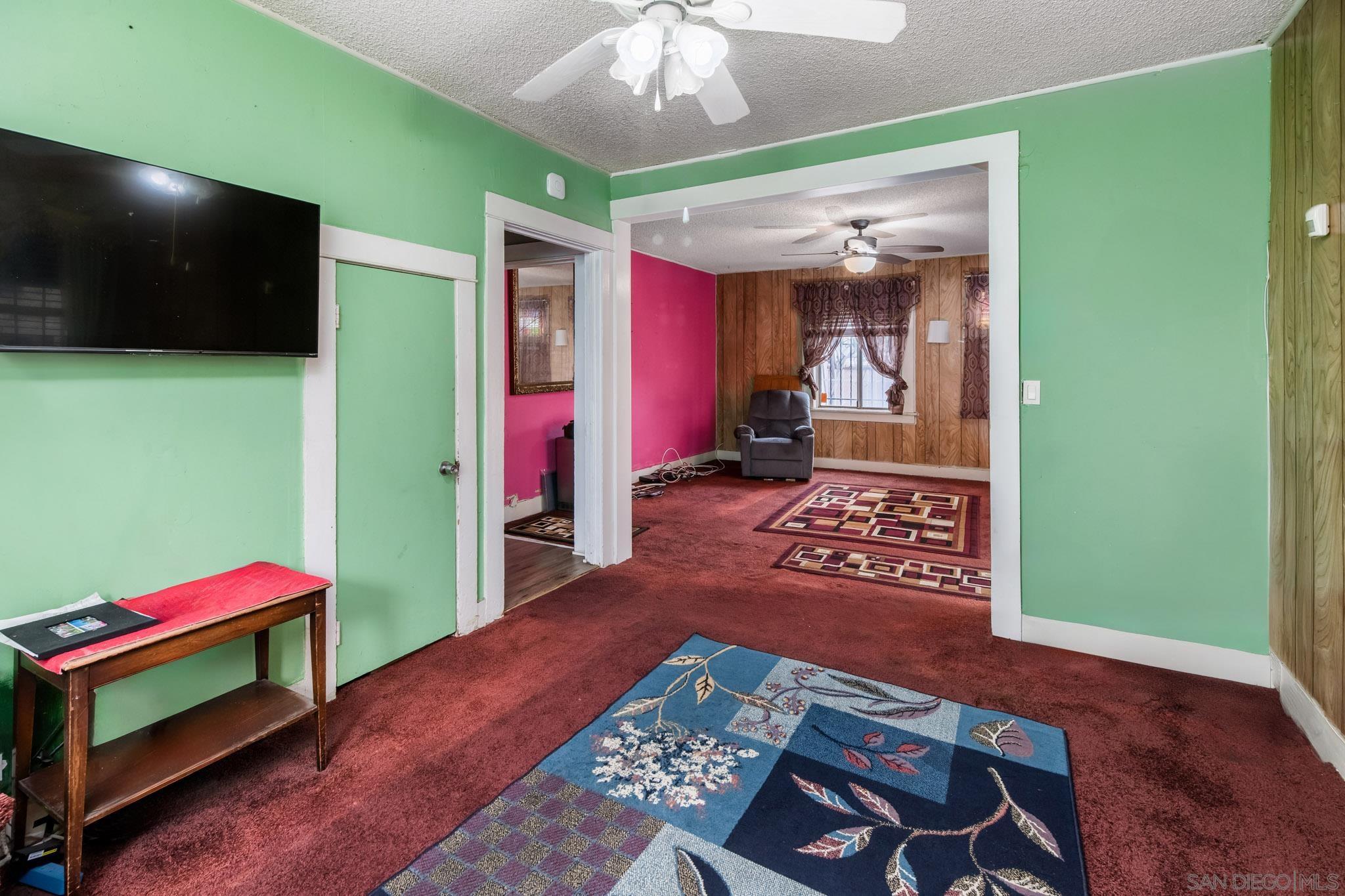 Detail Gallery Image 8 of 36 For 2925  Franklin Ave, San Diego,  CA 92113 - 6 Beds | 4 Baths