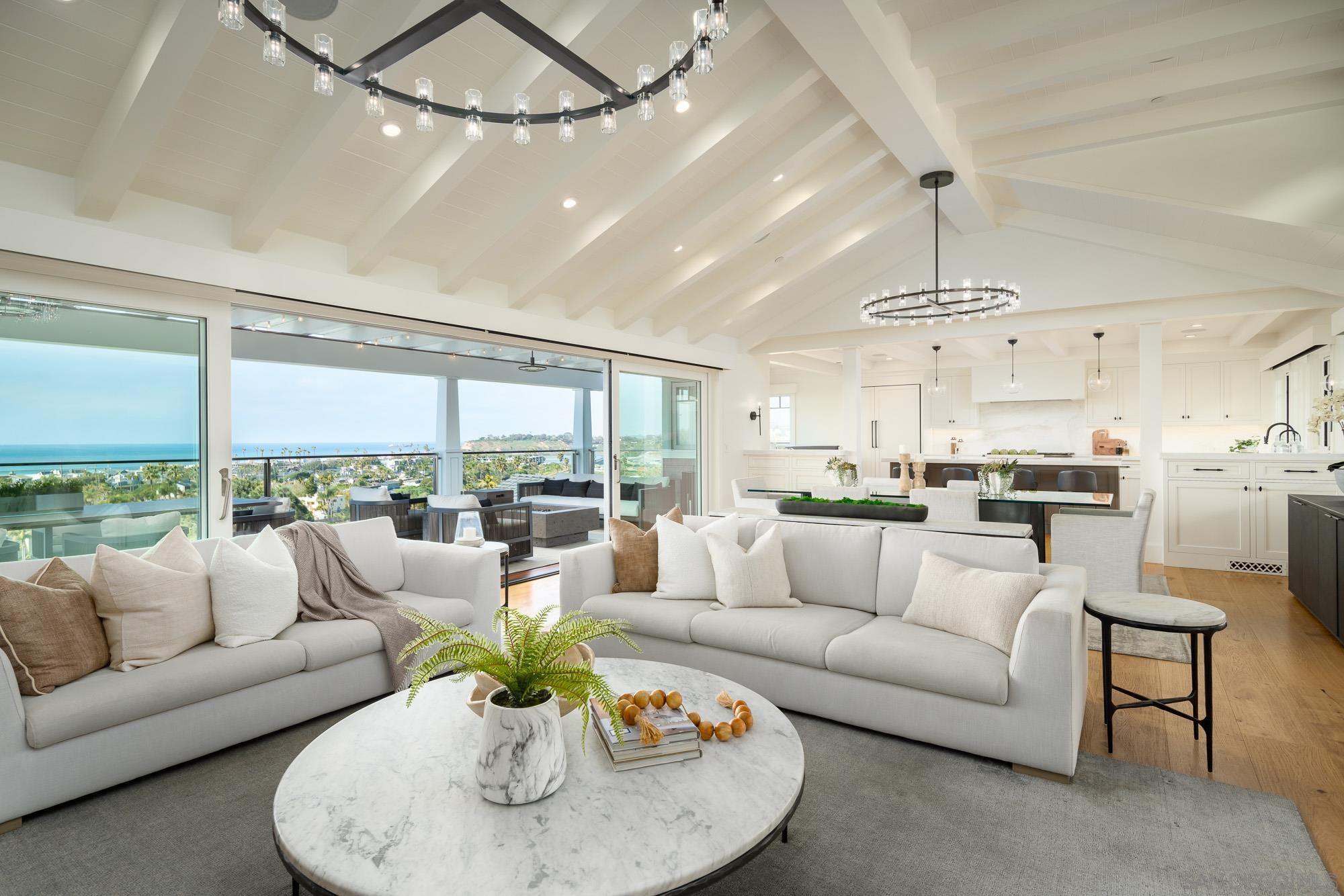 Detail Gallery Image 6 of 37 For 2026  Seaview Ave, Del Mar,  CA 92014 - 5 Beds | 5/2 Baths