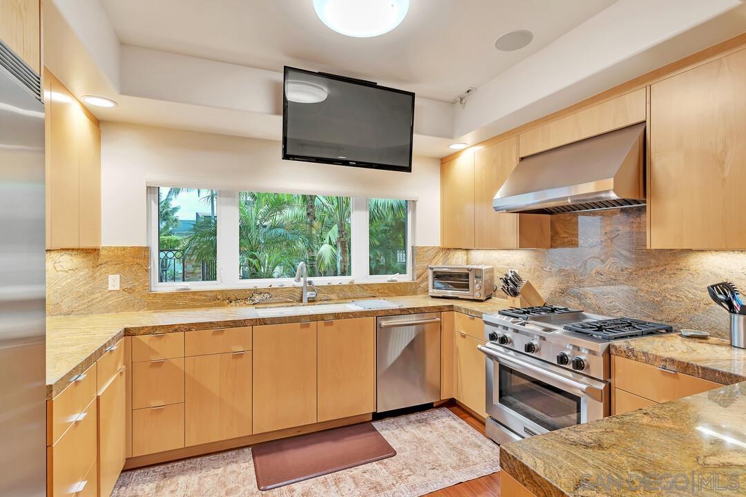 Detail Gallery Image 6 of 64 For 165  Kilkenny, Cardiff By The Sea,  CA 92007 - 4 Beds | 4/2 Baths