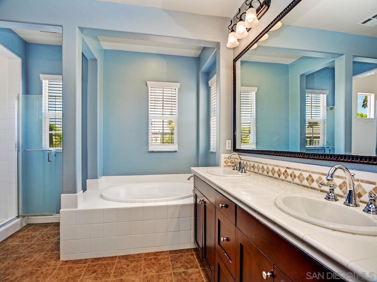 Detail Gallery Image 13 of 21 For 2676  Peppertree Way, Carlsbad,  CA 92009 - 4 Beds | 2/1 Baths