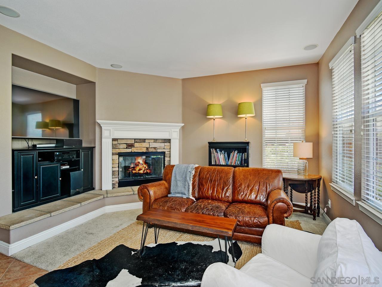 Detail Gallery Image 7 of 21 For 2676  Peppertree Way, Carlsbad,  CA 92009 - 4 Beds | 2/1 Baths