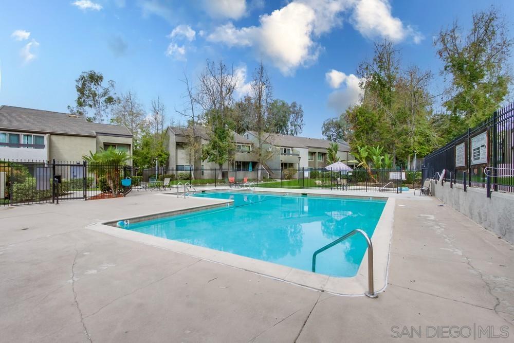 Front Image Thumbnail for SD250039547