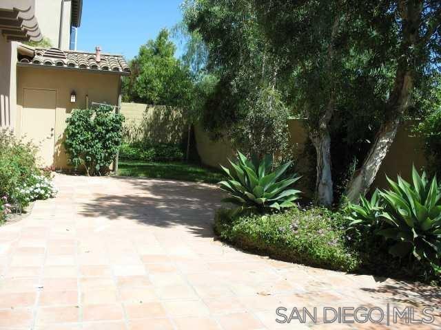 Detail Gallery Image 31 of 38 For 7567  Delfina, San Diego,  CA 92127 - 4 Beds | 4 Baths