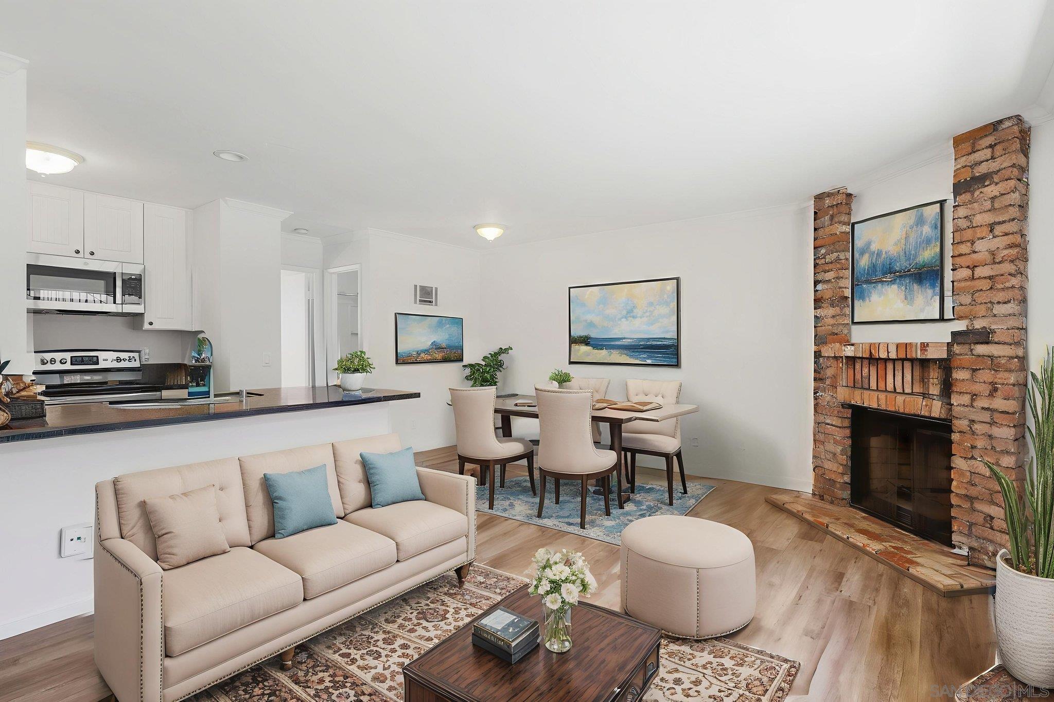 Front Image Thumbnail for SD250039576