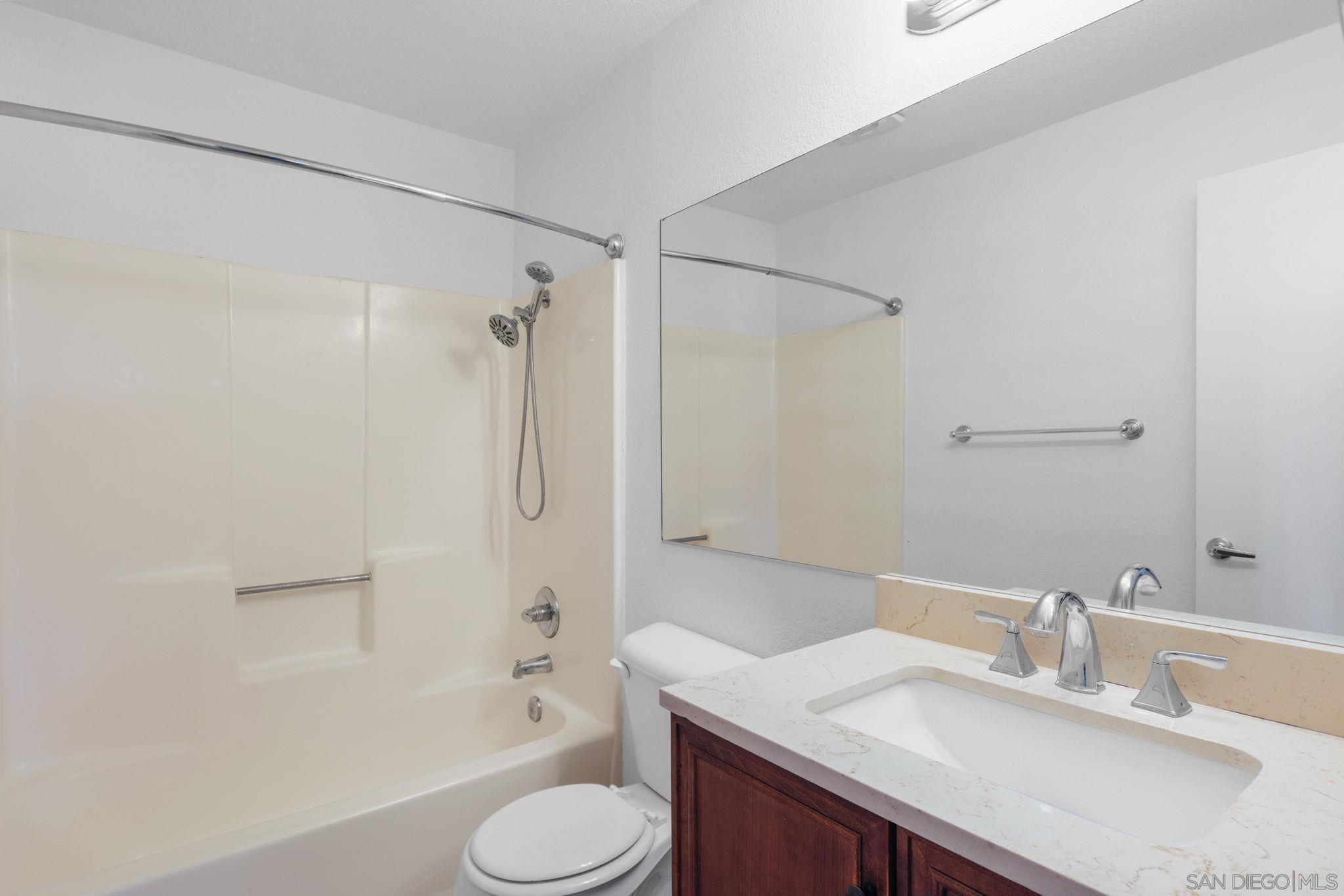 Detail Gallery Image 7 of 14 For 4335  Hamilton St  1, San Diego,  CA 92104 - 2 Beds | 2 Baths