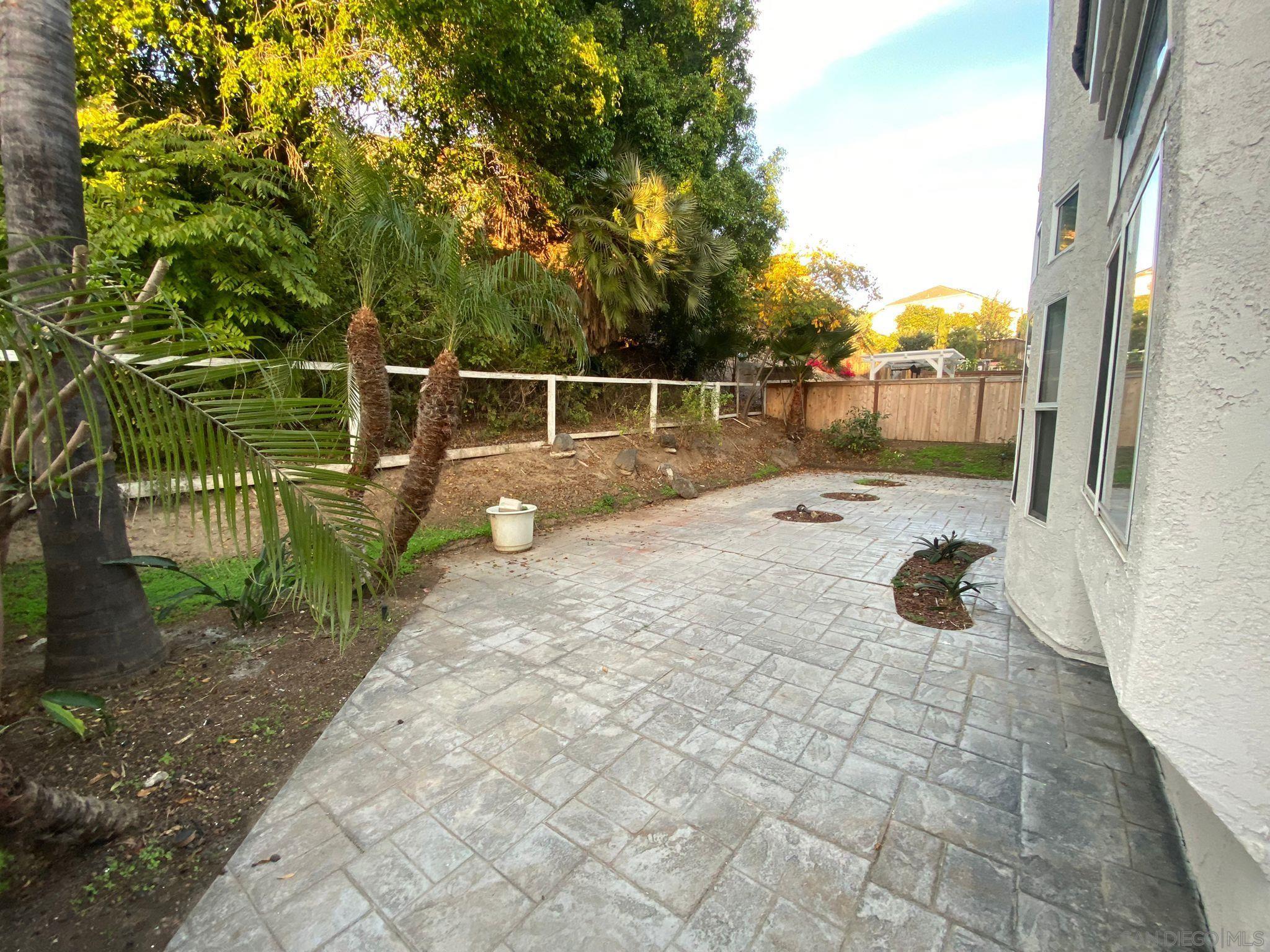 Detail Gallery Image 3 of 40 For 11664  Boulton Ave, San Diego,  CA 92128 - 4 Beds | 3 Baths