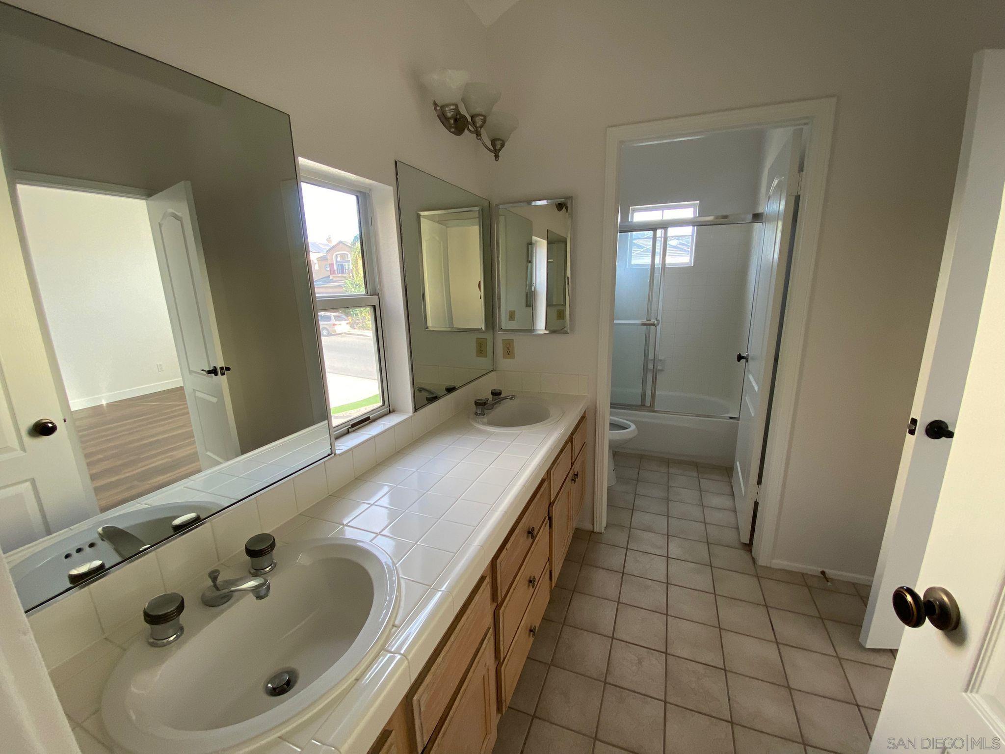 Detail Gallery Image 34 of 40 For 11664  Boulton Ave, San Diego,  CA 92128 - 4 Beds | 3 Baths