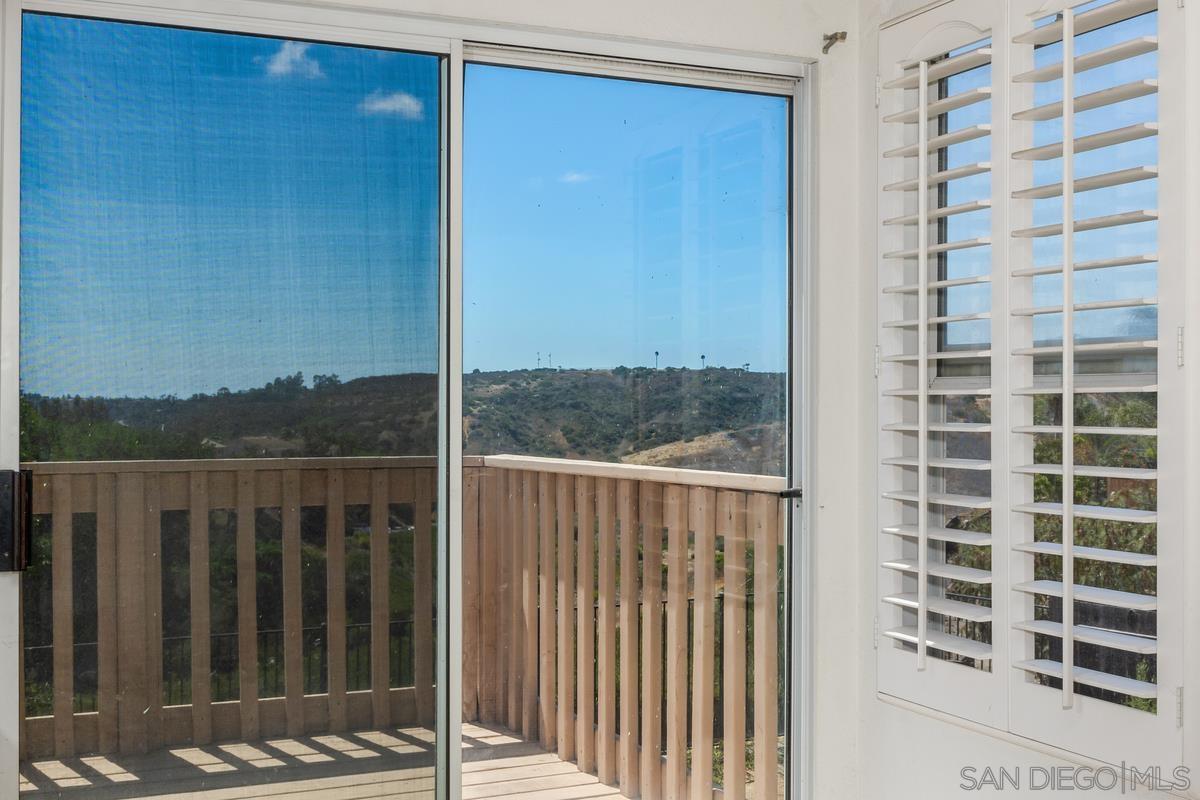 Detail Gallery Image 16 of 29 For 408  Shadow Tree Dr, Oceanside,  CA 92058 - 5 Beds | 2/1 Baths
