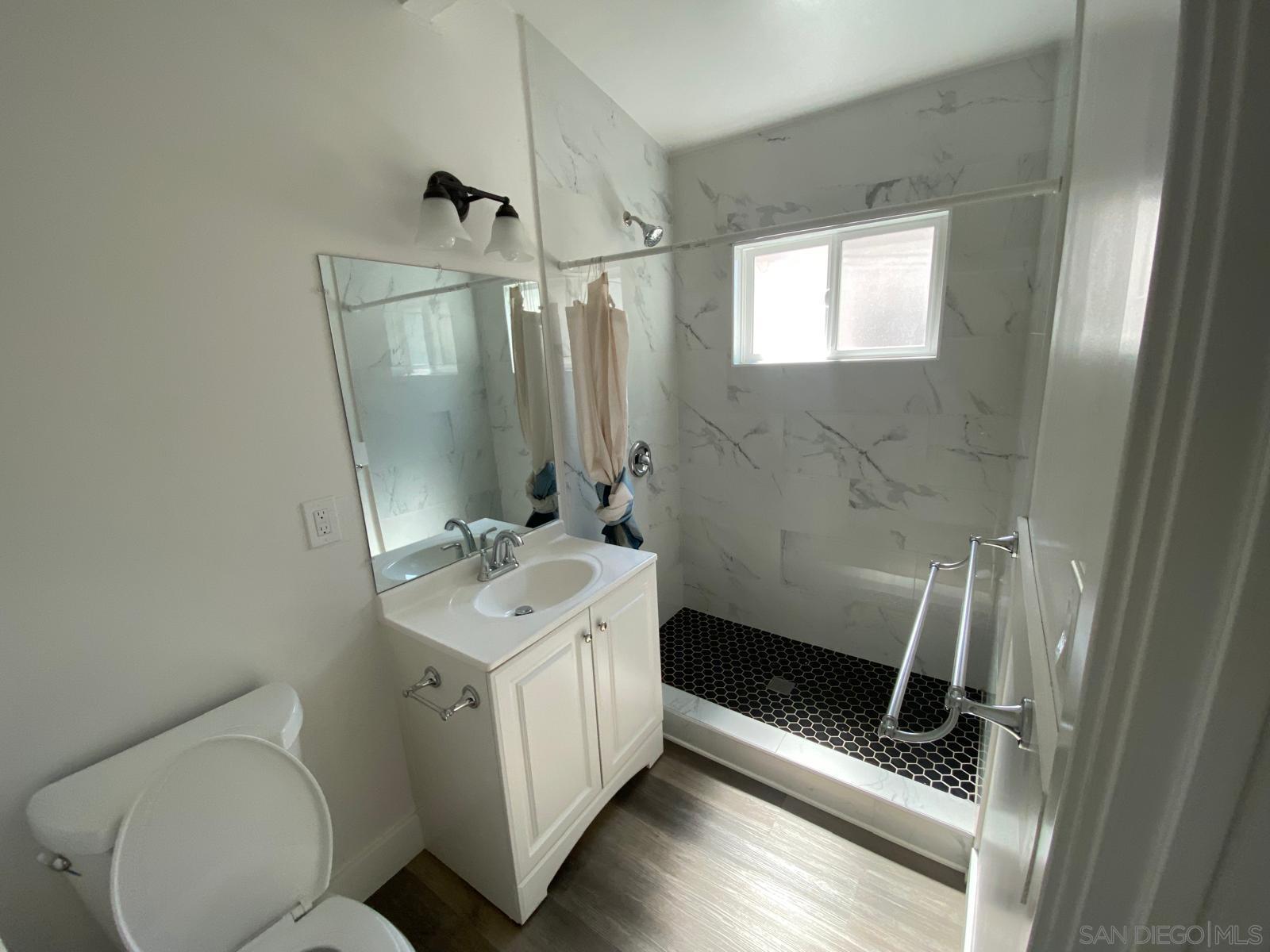 Detail Gallery Image 9 of 9 For 1118  E Grand Ave, Escondido,  CA 92025 - 2 Beds | 1 Baths