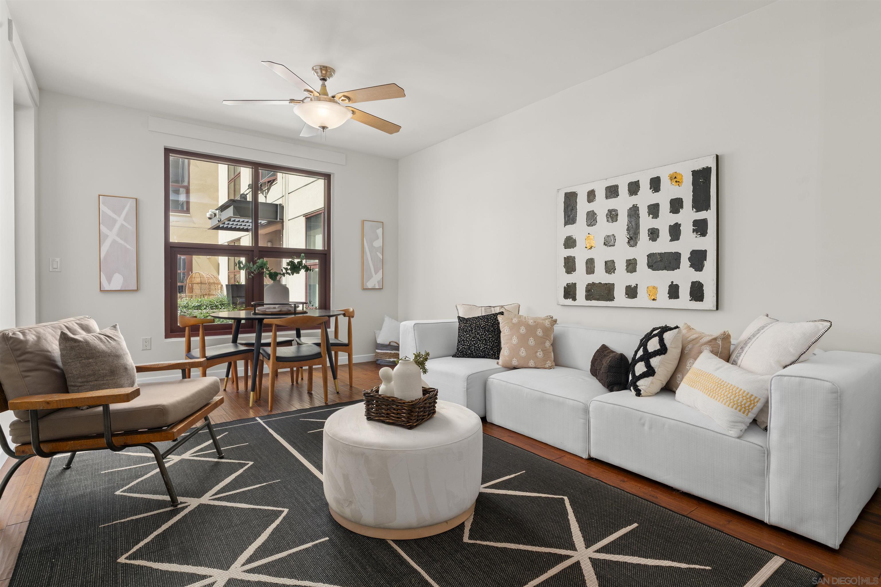 Front Image Thumbnail for SD250039611