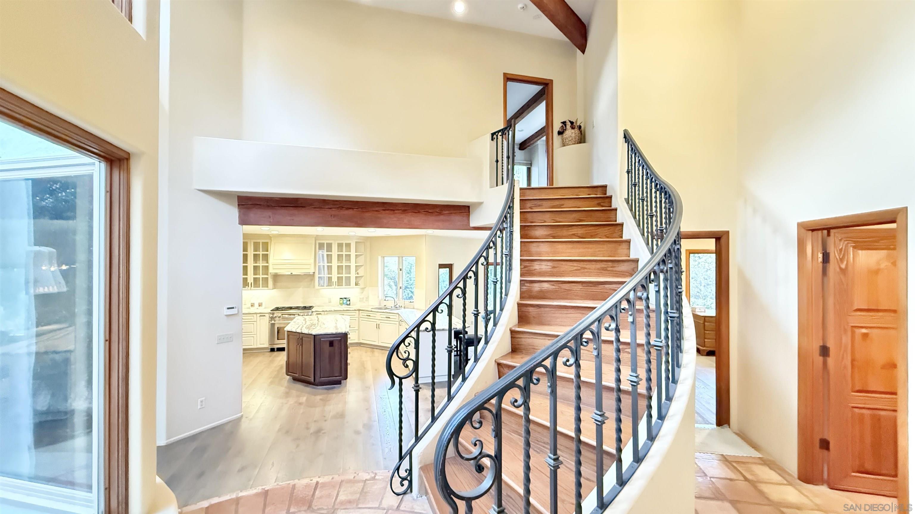 Detail Gallery Image 9 of 28 For 16722  via Lago Azul, Rancho Santa Fe,  CA 92067 - 3 Beds | 3 Baths