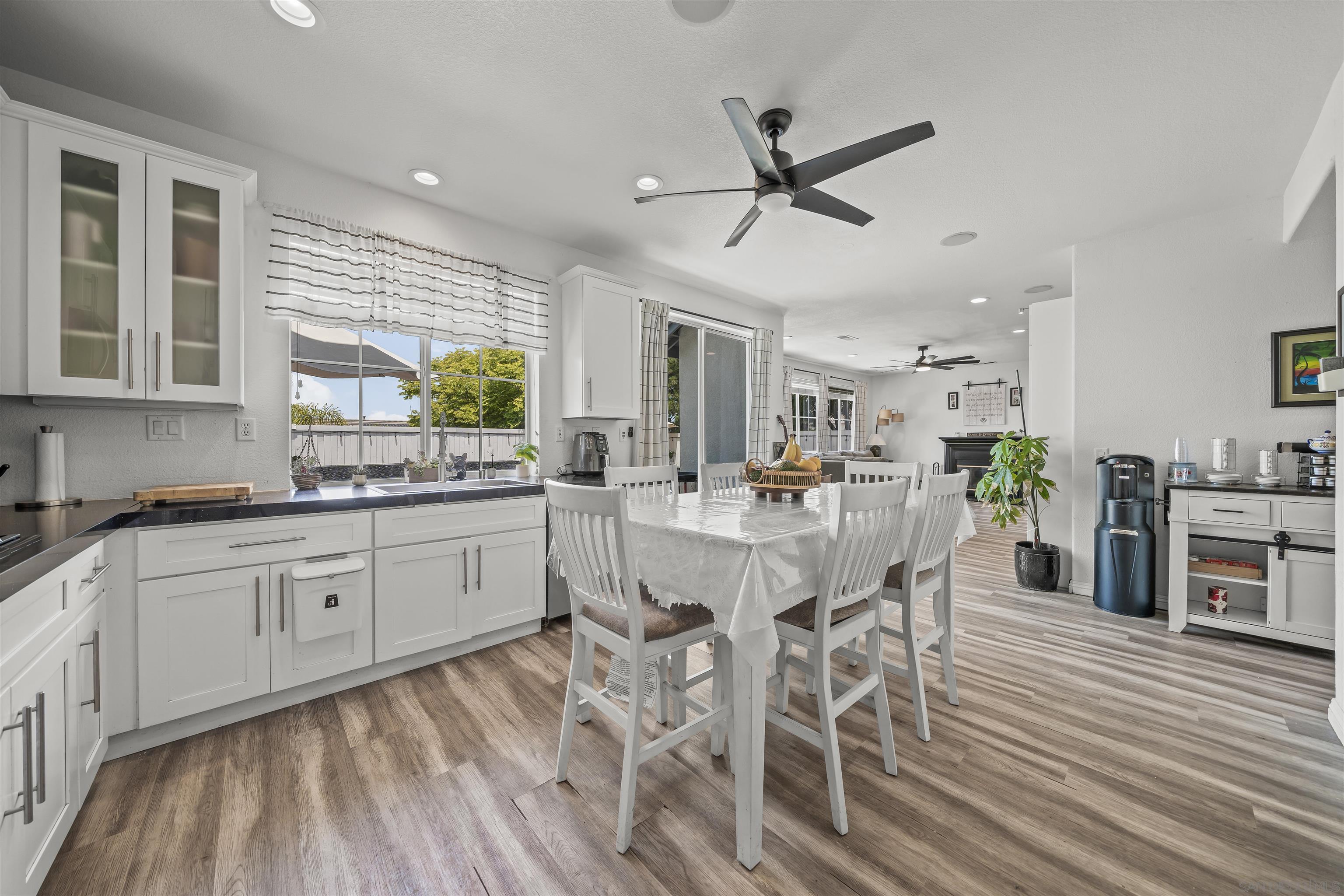 Detail Gallery Image 13 of 47 For 1238  Silver Hawk Way, Chula Vista,  CA 91915 - 6 Beds | 4 Baths