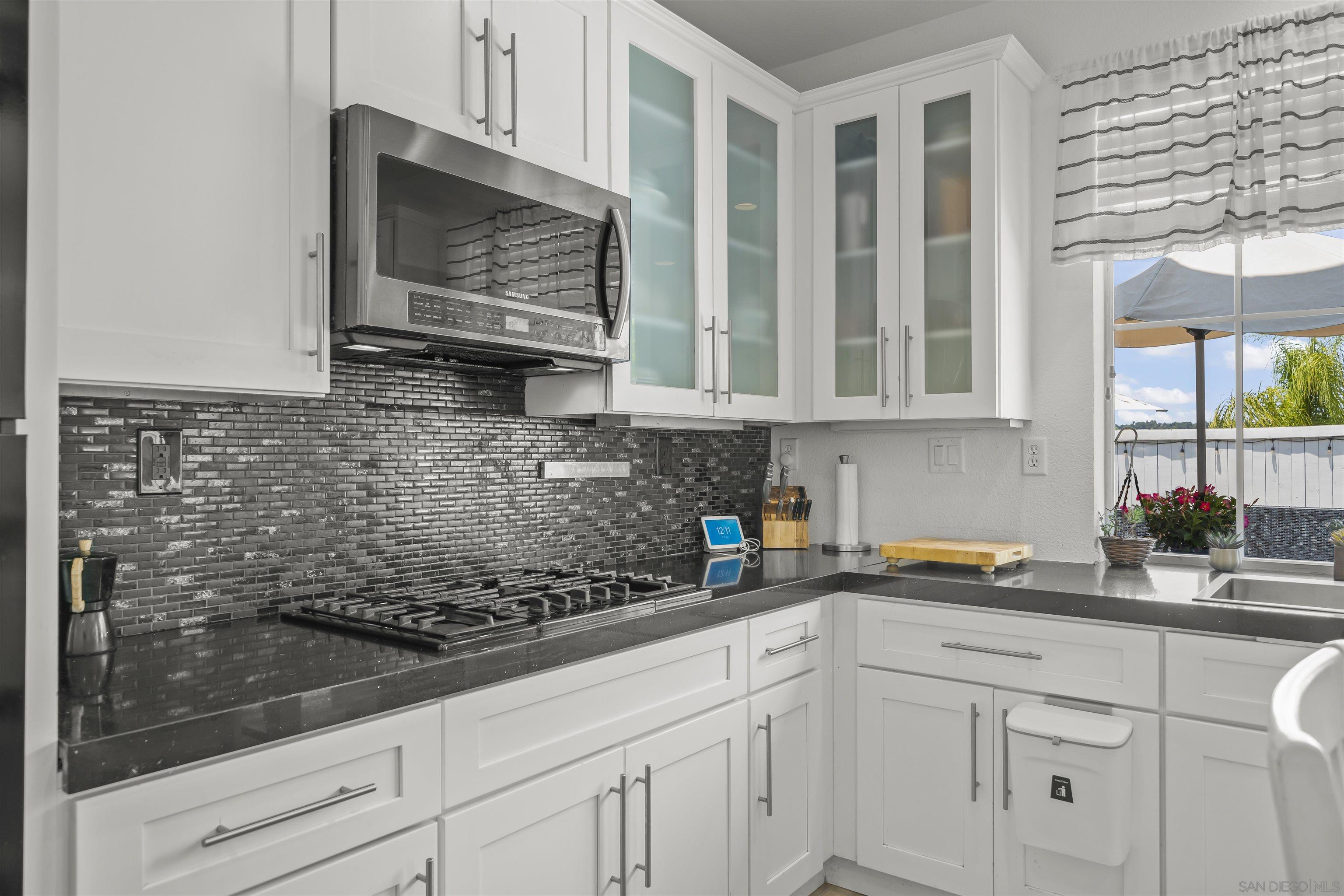 Detail Gallery Image 15 of 47 For 1238  Silver Hawk Way, Chula Vista,  CA 91915 - 6 Beds | 4 Baths