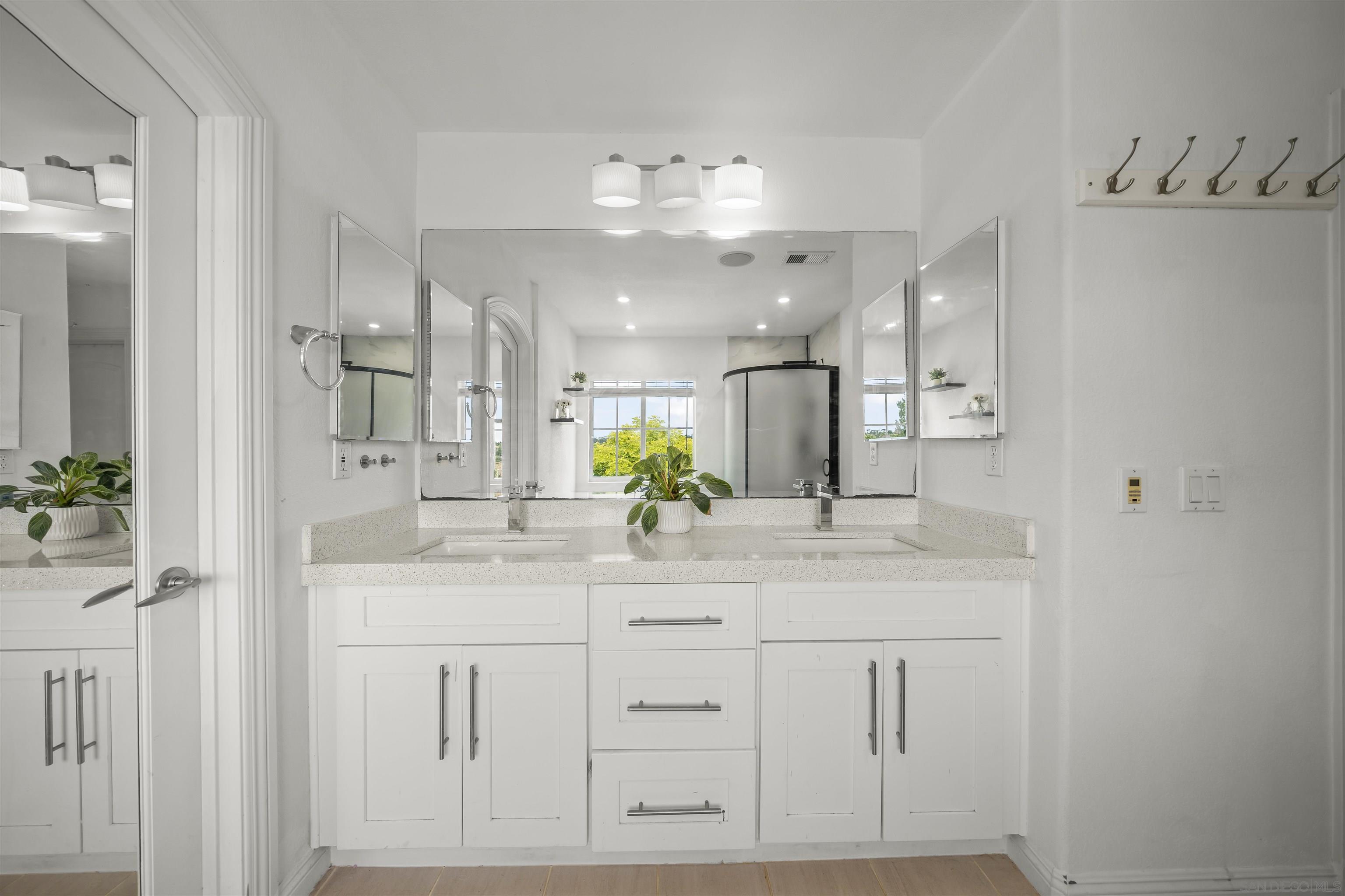 Detail Gallery Image 24 of 47 For 1238  Silver Hawk Way, Chula Vista,  CA 91915 - 6 Beds | 4 Baths