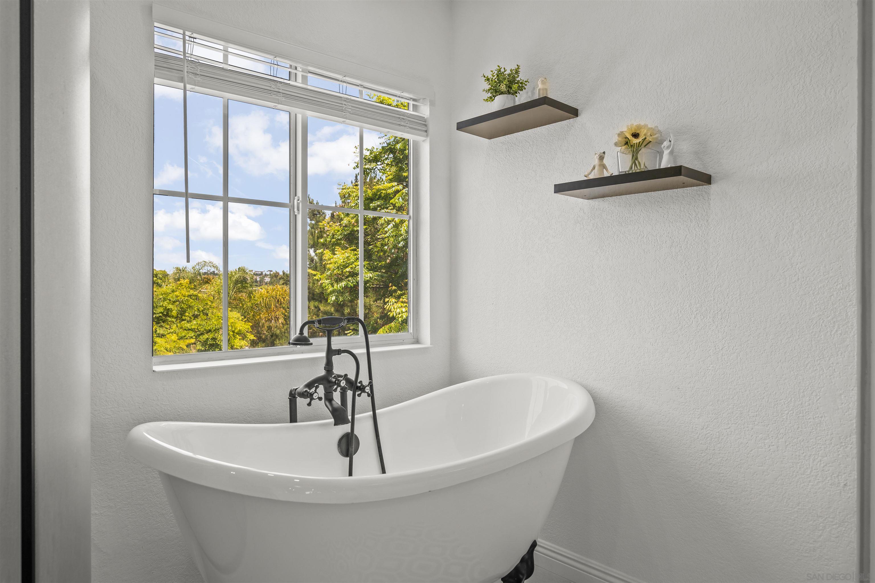 Detail Gallery Image 26 of 47 For 1238  Silver Hawk Way, Chula Vista,  CA 91915 - 6 Beds | 4 Baths