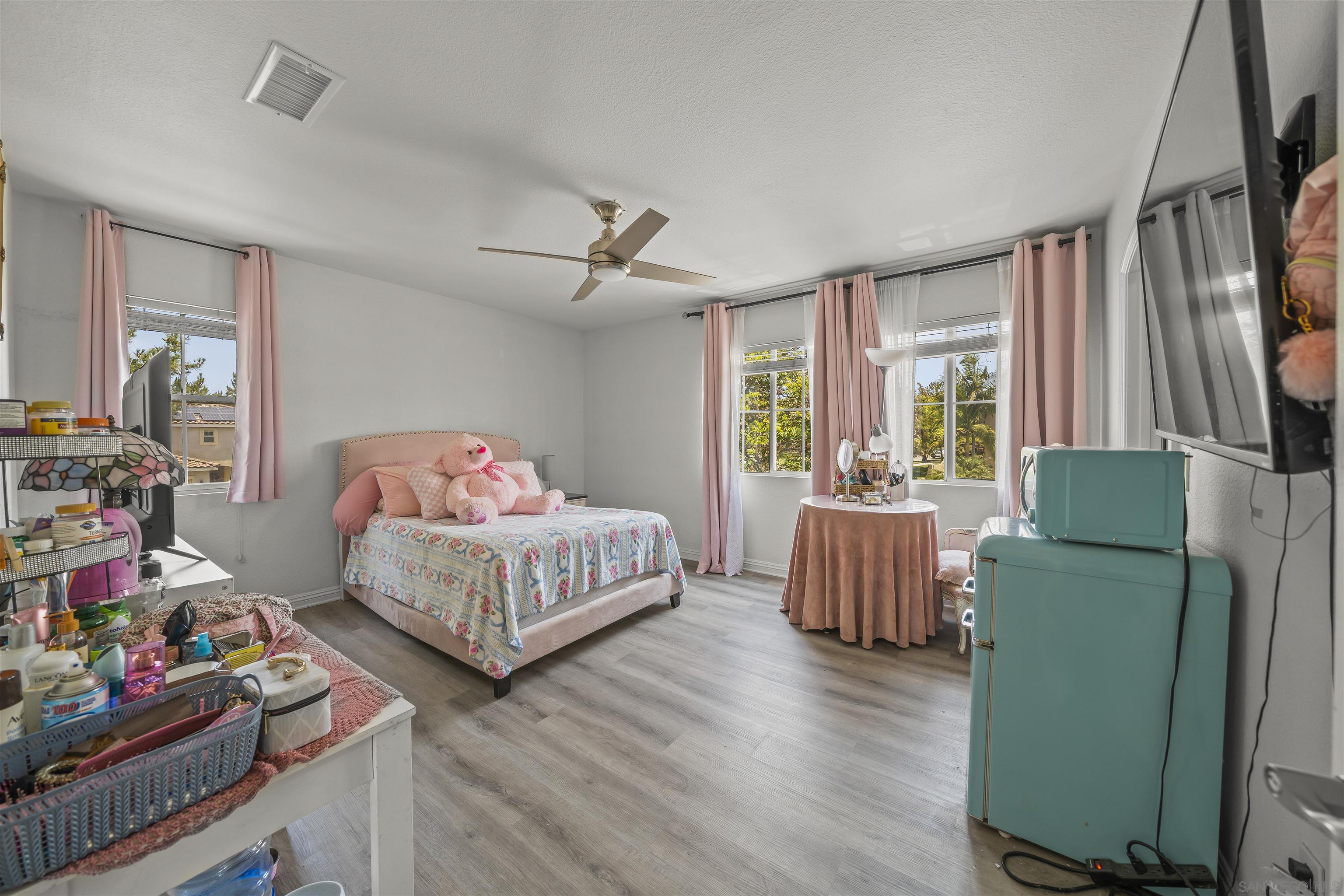 Detail Gallery Image 30 of 47 For 1238  Silver Hawk Way, Chula Vista,  CA 91915 - 6 Beds | 4 Baths