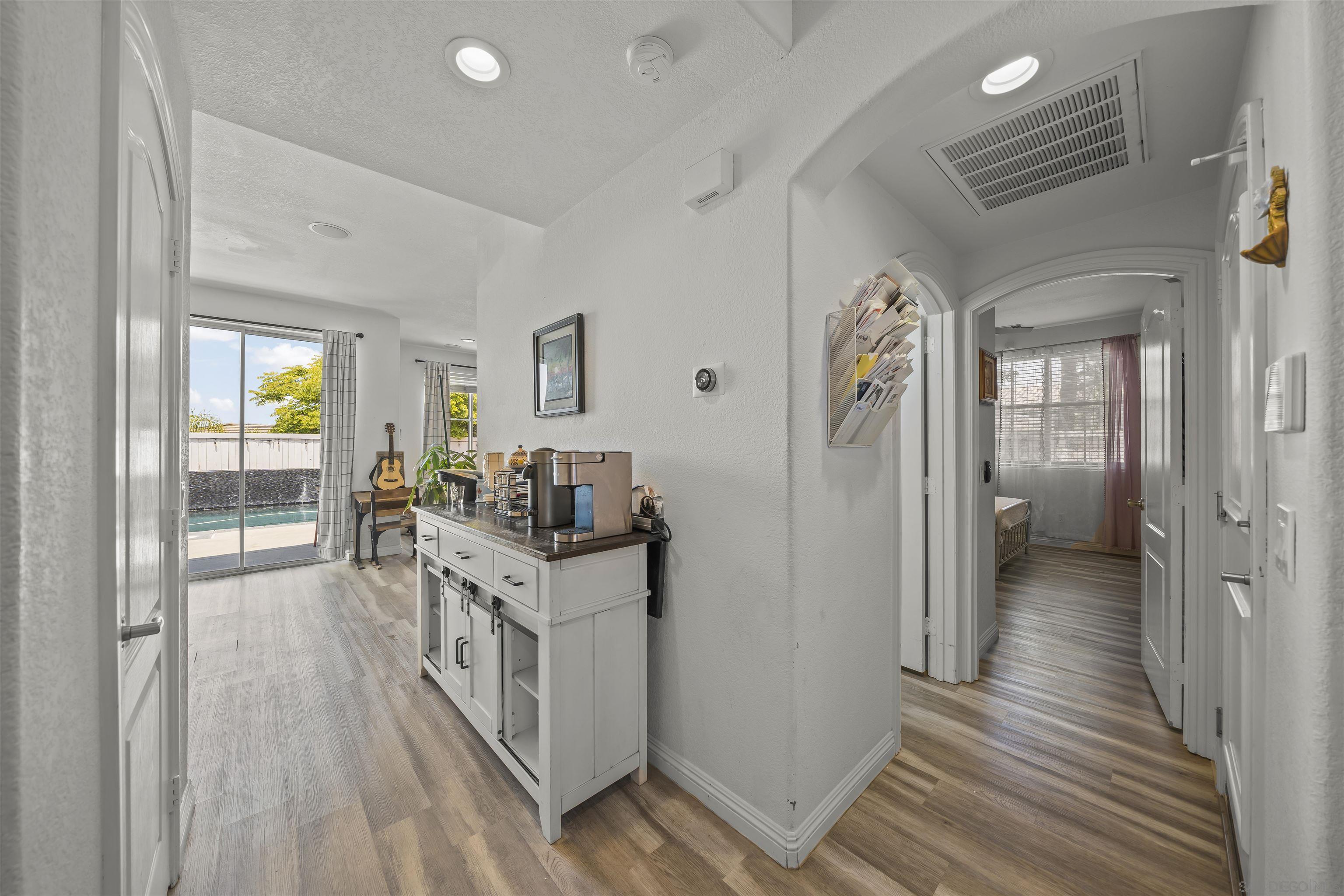 Detail Gallery Image 10 of 47 For 1238  Silver Hawk Way, Chula Vista,  CA 91915 - 6 Beds | 4 Baths