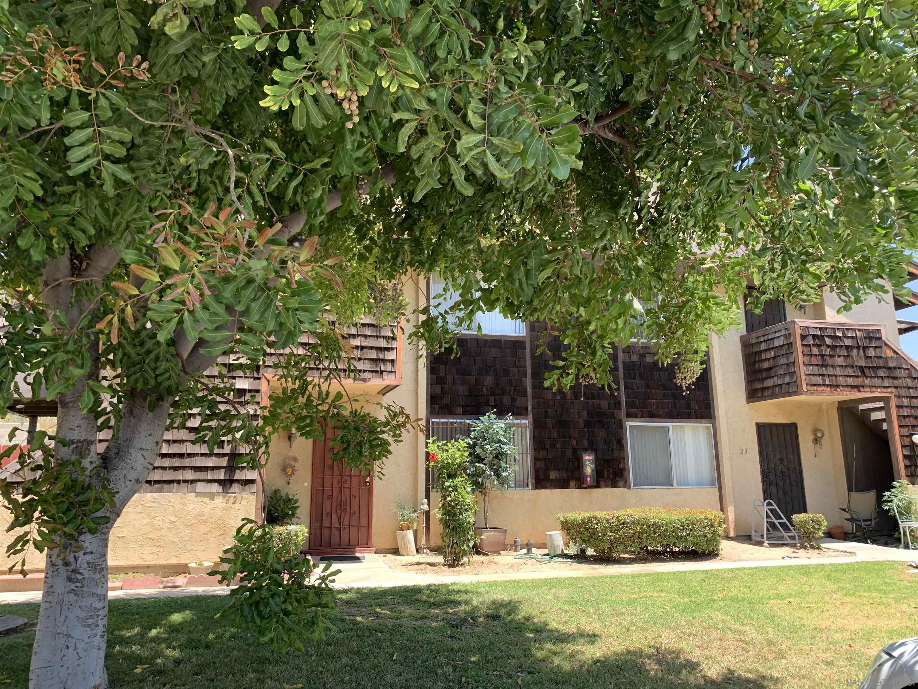 Detail Gallery Image 2 of 15 For 621  R Ave  #22,  National City,  CA 91950 - 2 Beds | 1 Baths