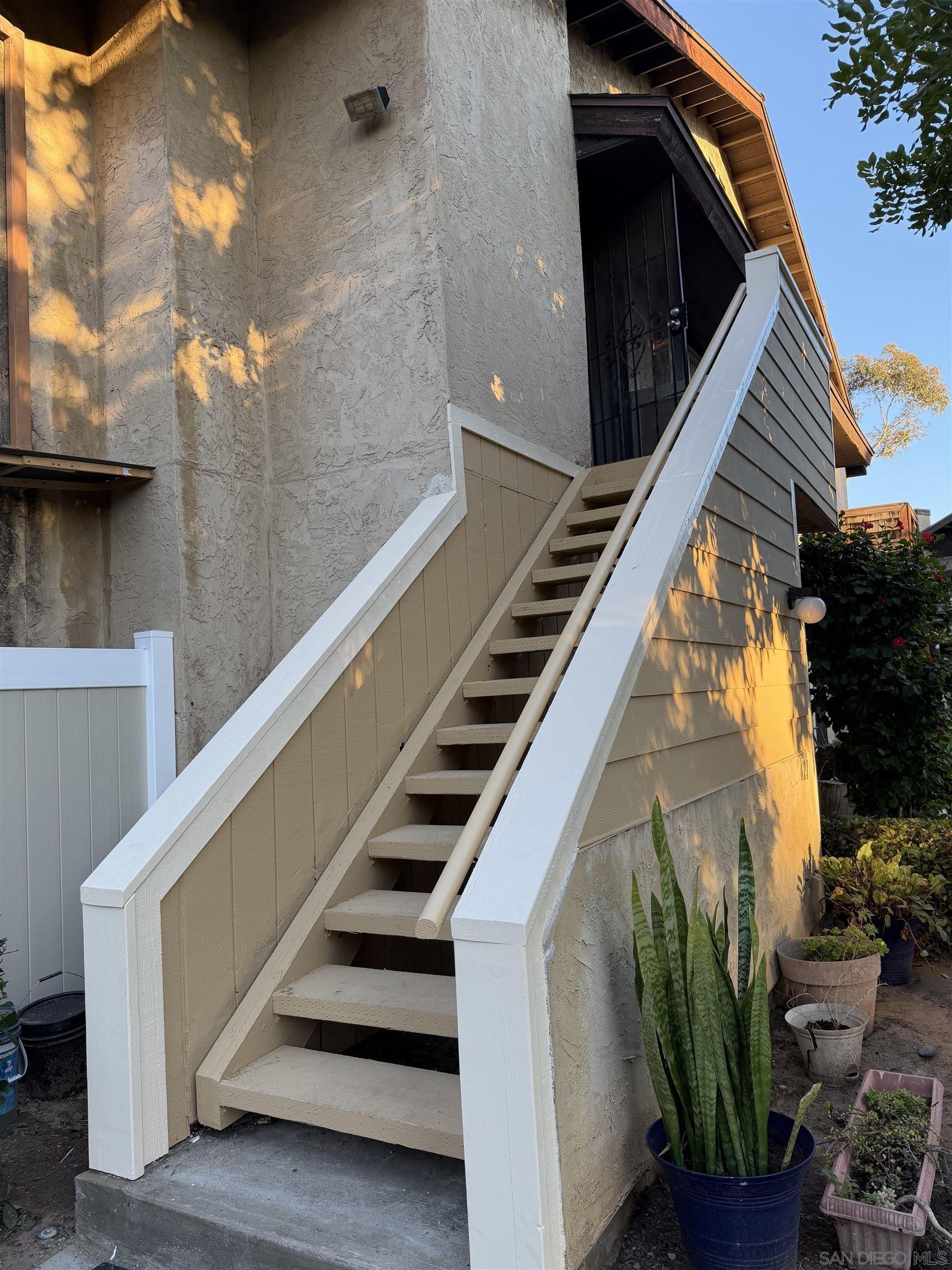 Detail Gallery Image 4 of 18 For 621  R Ave  #22,  National City,  CA 91950 - 2 Beds | 1 Baths