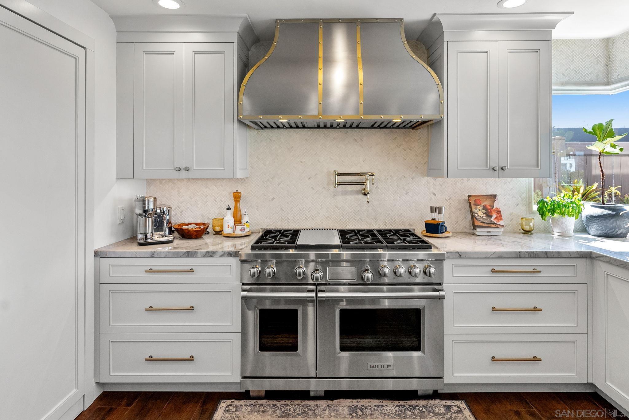 Detail Gallery Image 16 of 69 For 4136  Palisades Road, San Diego,  CA 92116 - 6 Beds | 3/1 Baths