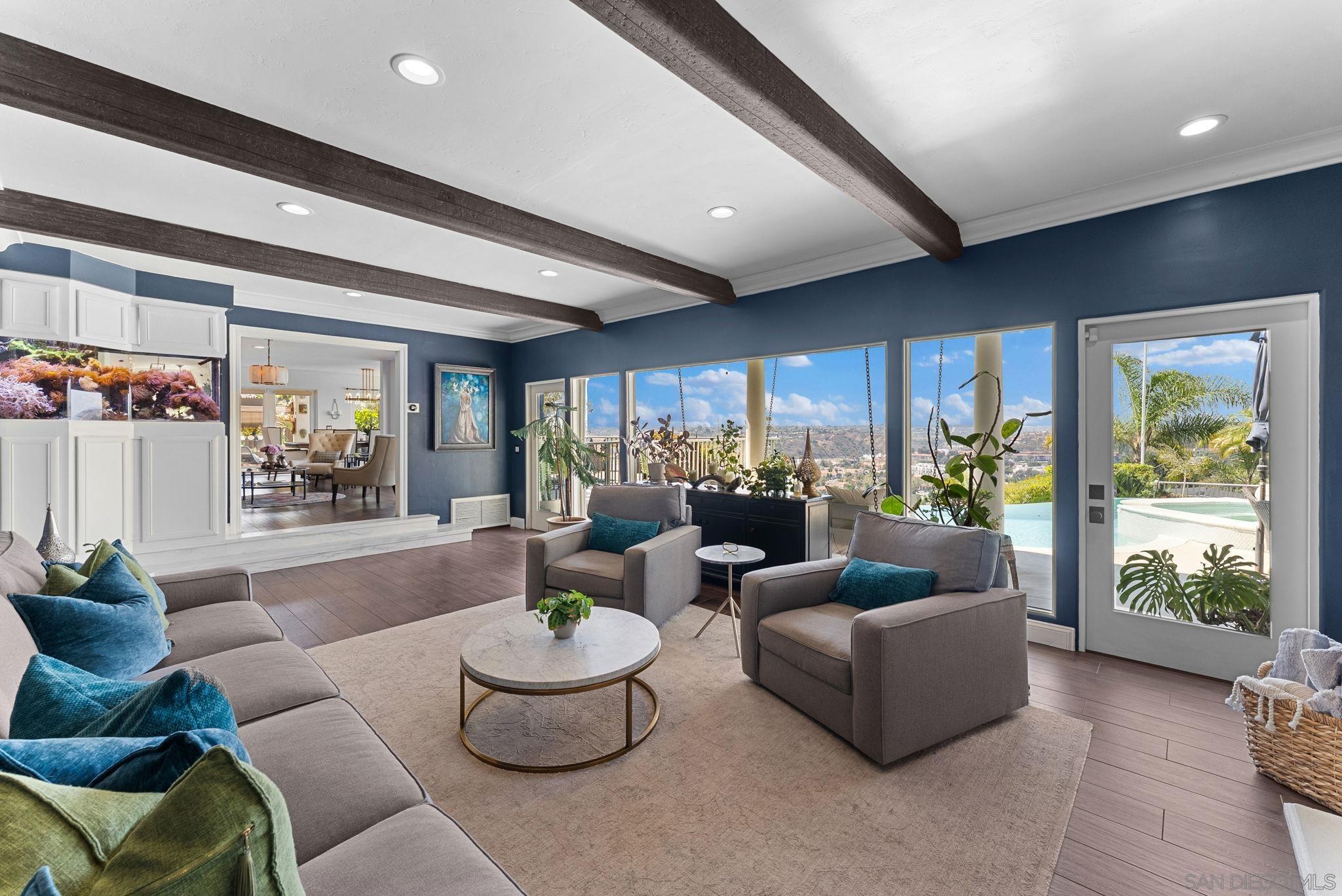 Detail Gallery Image 10 of 69 For 4136  Palisades Road, San Diego,  CA 92116 - 6 Beds | 3/1 Baths