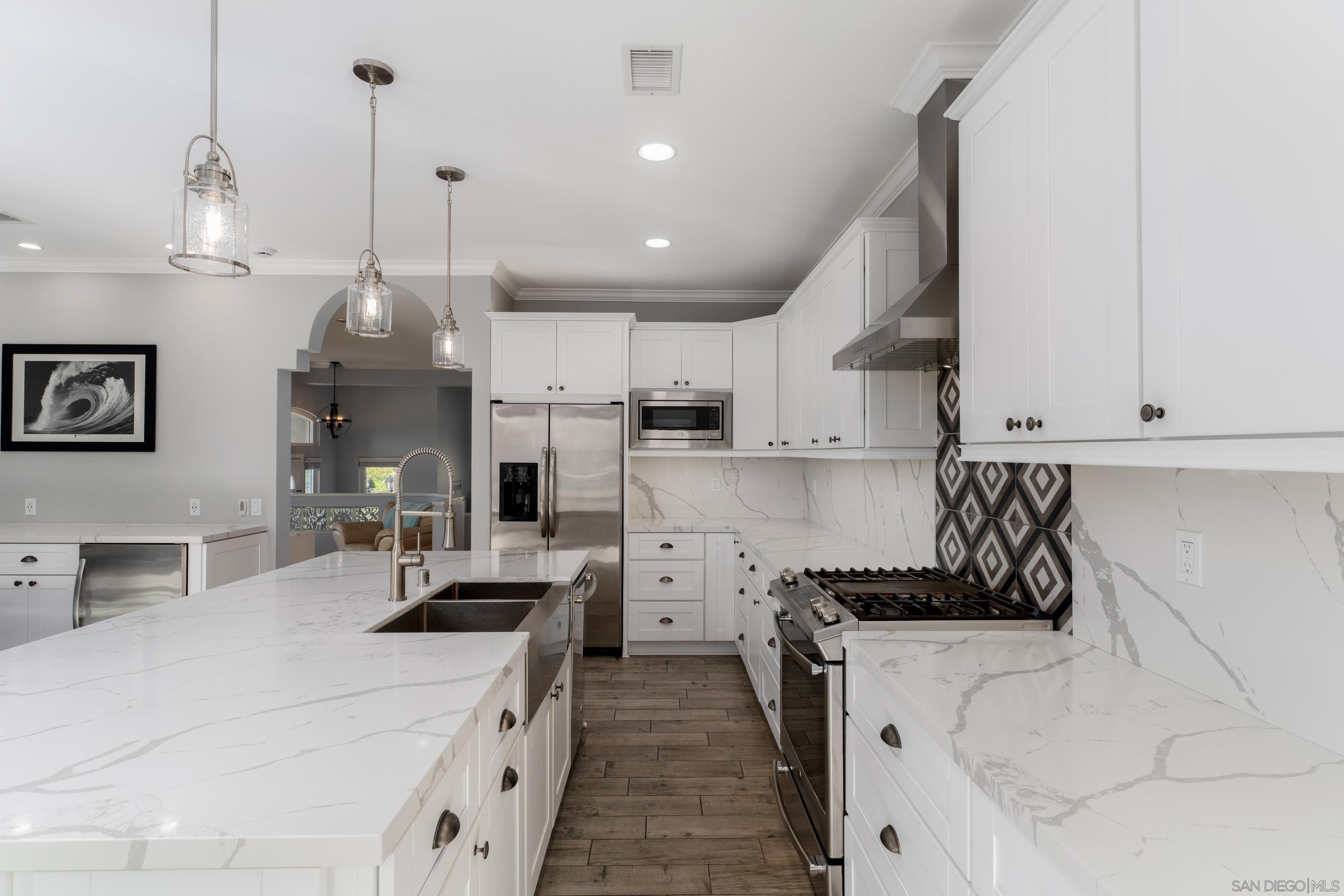 Front Image Thumbnail for SD250039734