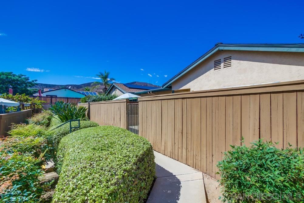 Front Image Thumbnail for SD250039740