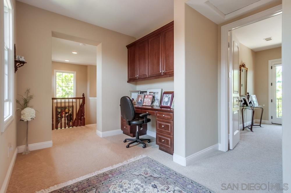 Detail Gallery Image 16 of 23 For 15609  Hayden Lake Place, San Diego,  CA 92127 - 14 Beds | 4/1 Baths