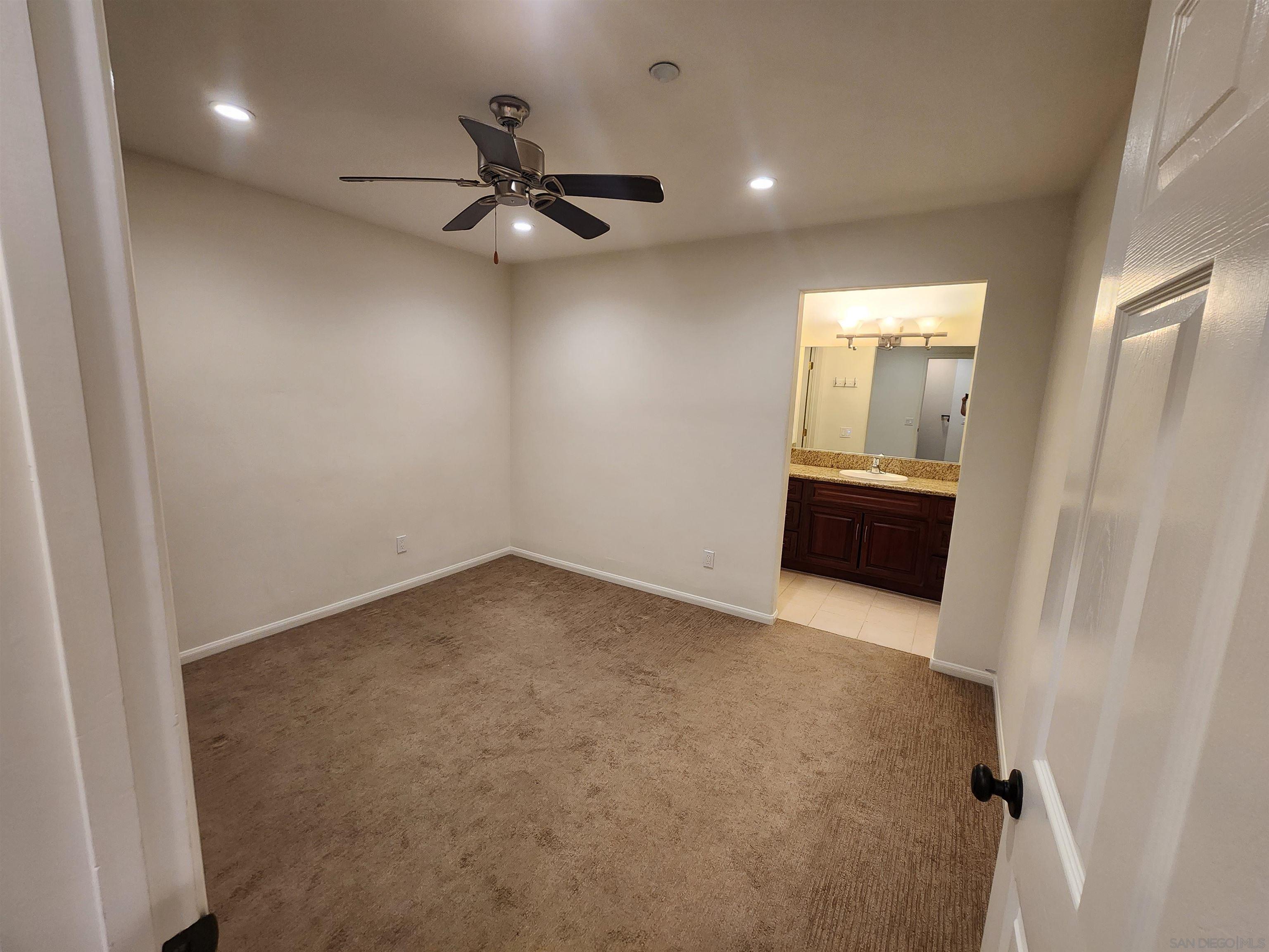 Detail Gallery Image 17 of 43 For 2265  Manchester, Cardiff By The Sea,  CA 92007 - 4 Beds | 4 Baths