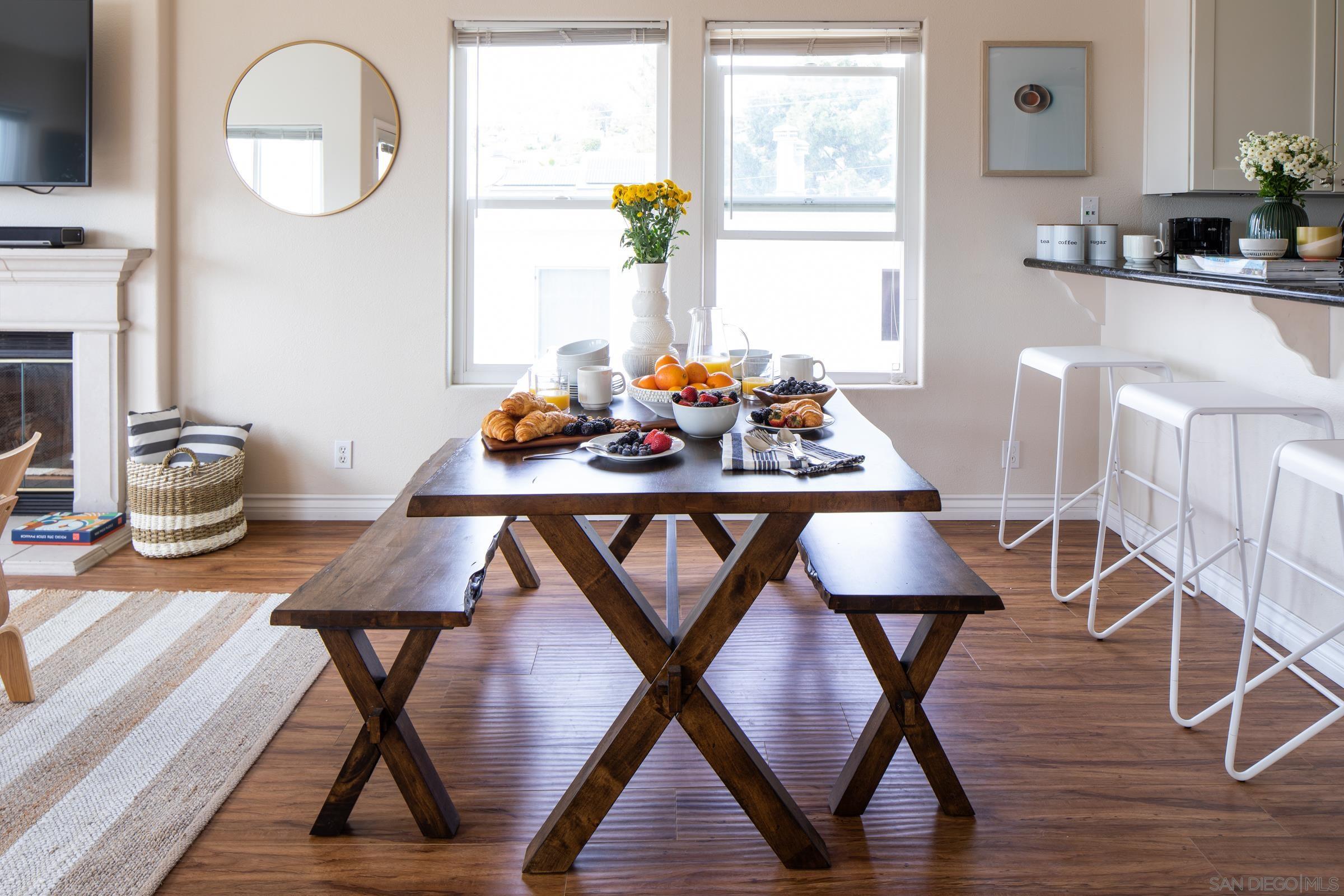 Detail Gallery Image 7 of 16 For 1612  Chalcedony, San Diego,  CA 92109 - 3 Beds | 3 Baths