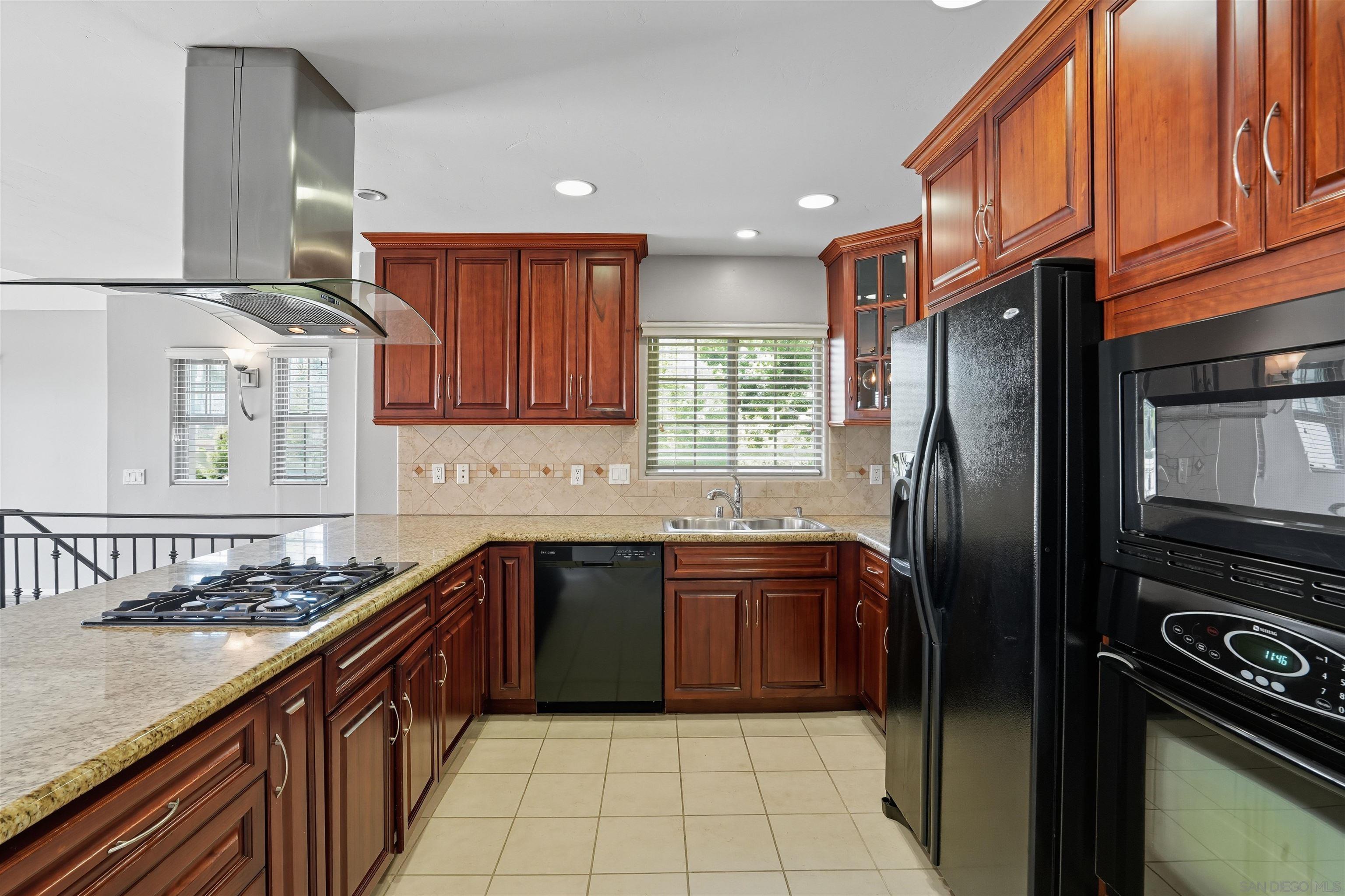 Detail Gallery Image 11 of 44 For 2265-2265a  Manchester, Cardiff By The Sea,  CA 92007 - – Beds | – Baths