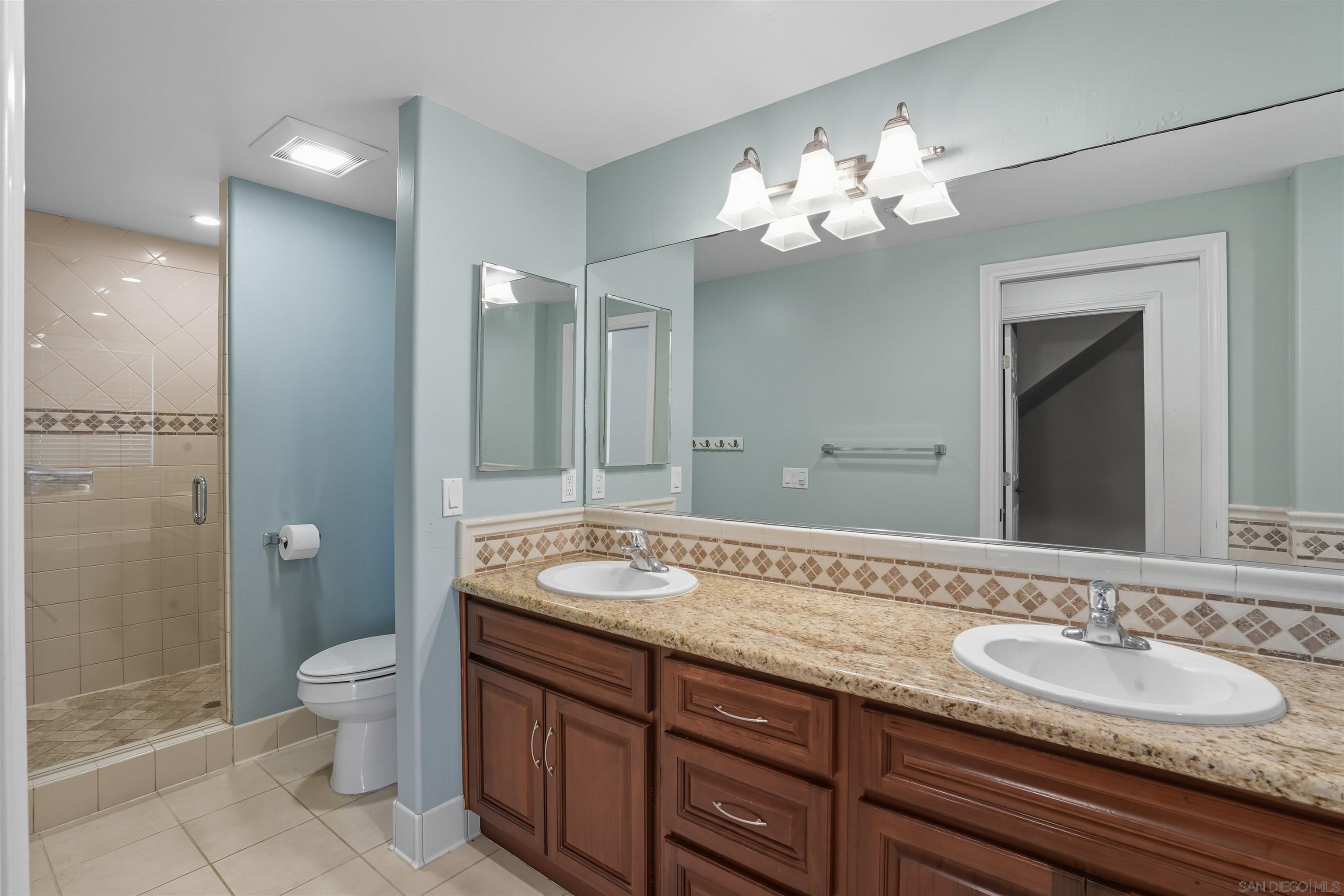 Detail Gallery Image 15 of 44 For 2265-2265a  Manchester, Cardiff By The Sea,  CA 92007 - – Beds | – Baths