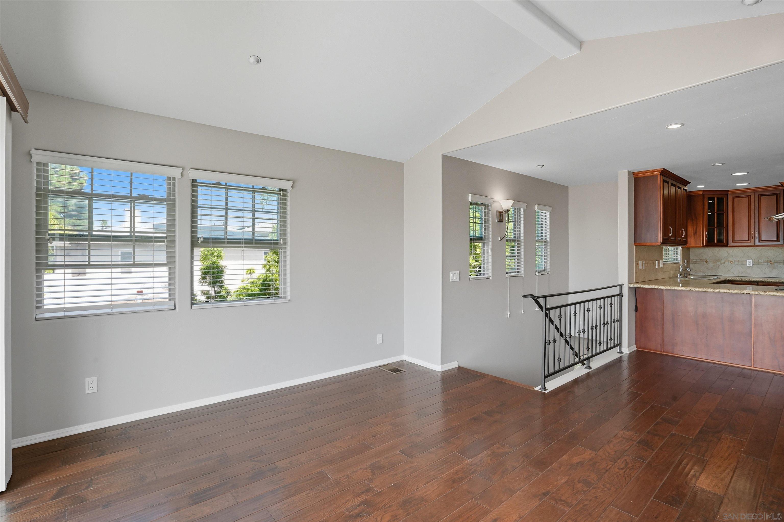 Detail Gallery Image 3 of 44 For 2265-2265a  Manchester, Cardiff By The Sea,  CA 92007 - – Beds | – Baths