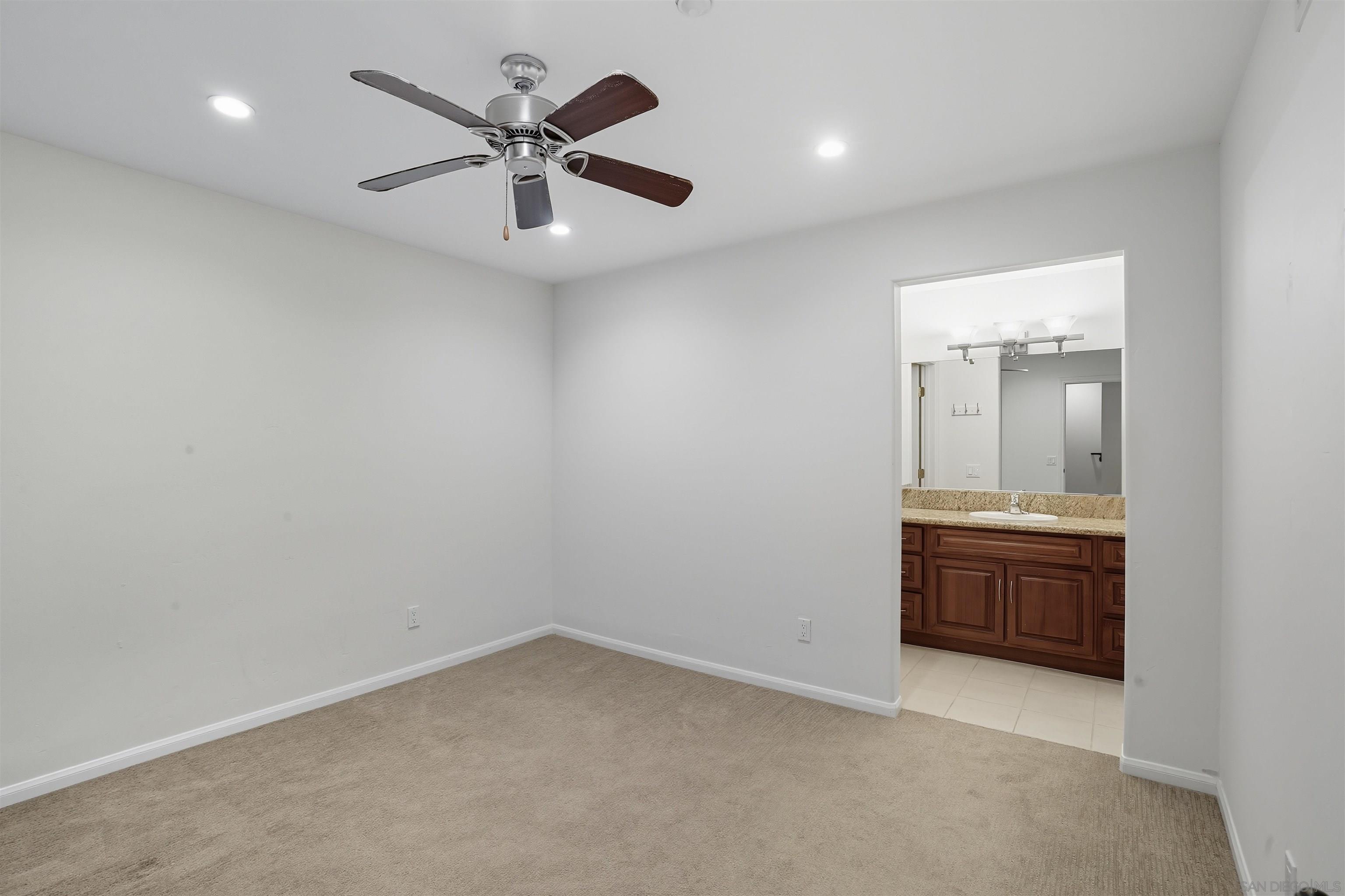 Detail Gallery Image 21 of 44 For 2265-2265a  Manchester, Cardiff By The Sea,  CA 92007 - – Beds | – Baths