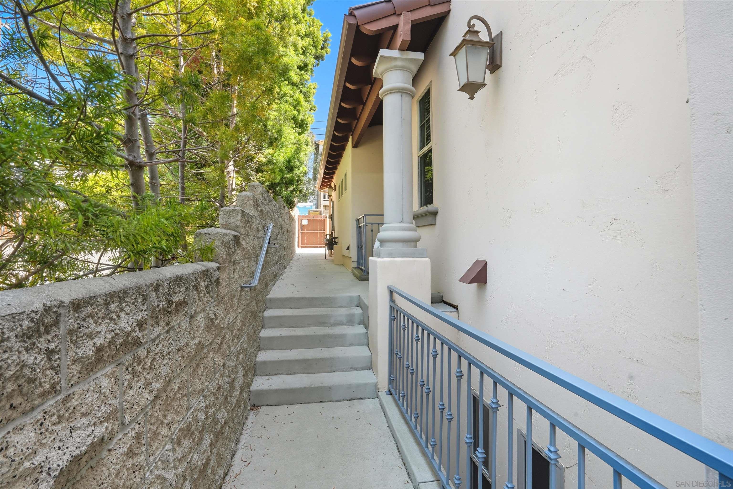 Detail Gallery Image 25 of 44 For 2265-2265a  Manchester, Cardiff By The Sea,  CA 92007 - – Beds | – Baths