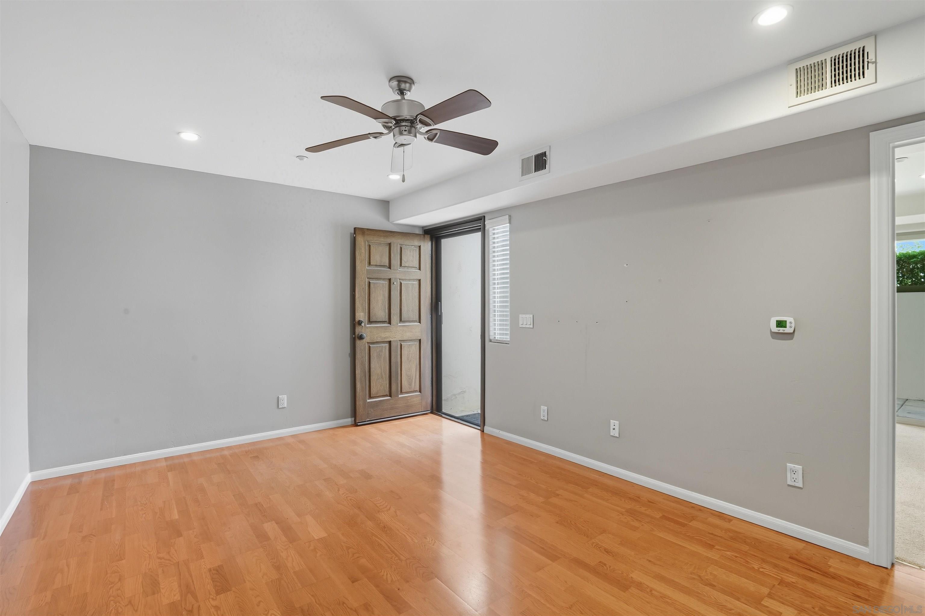 Detail Gallery Image 29 of 44 For 2265-2265a  Manchester, Cardiff By The Sea,  CA 92007 - – Beds | – Baths