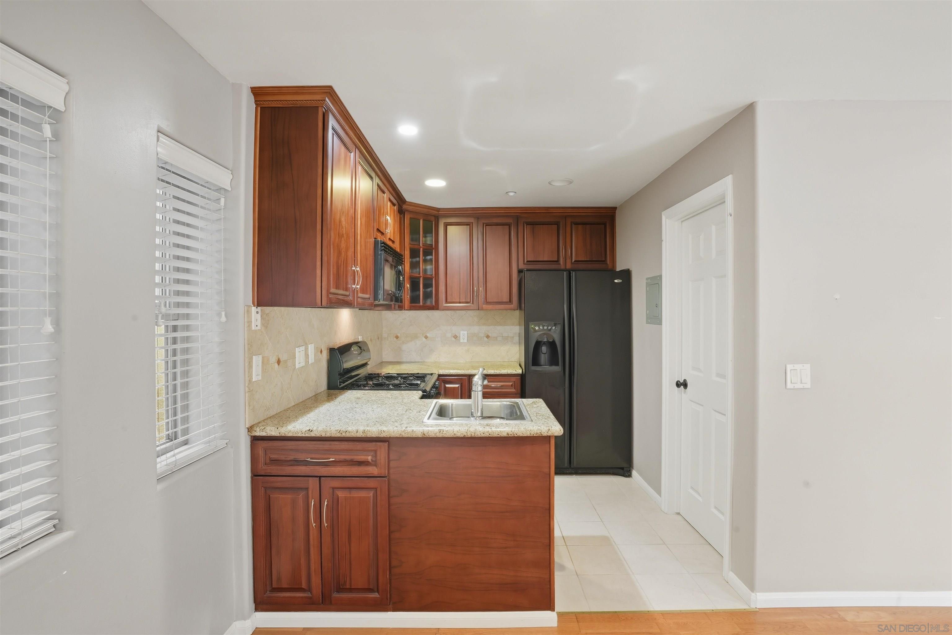 Detail Gallery Image 34 of 44 For 2265-2265a  Manchester, Cardiff By The Sea,  CA 92007 - – Beds | – Baths